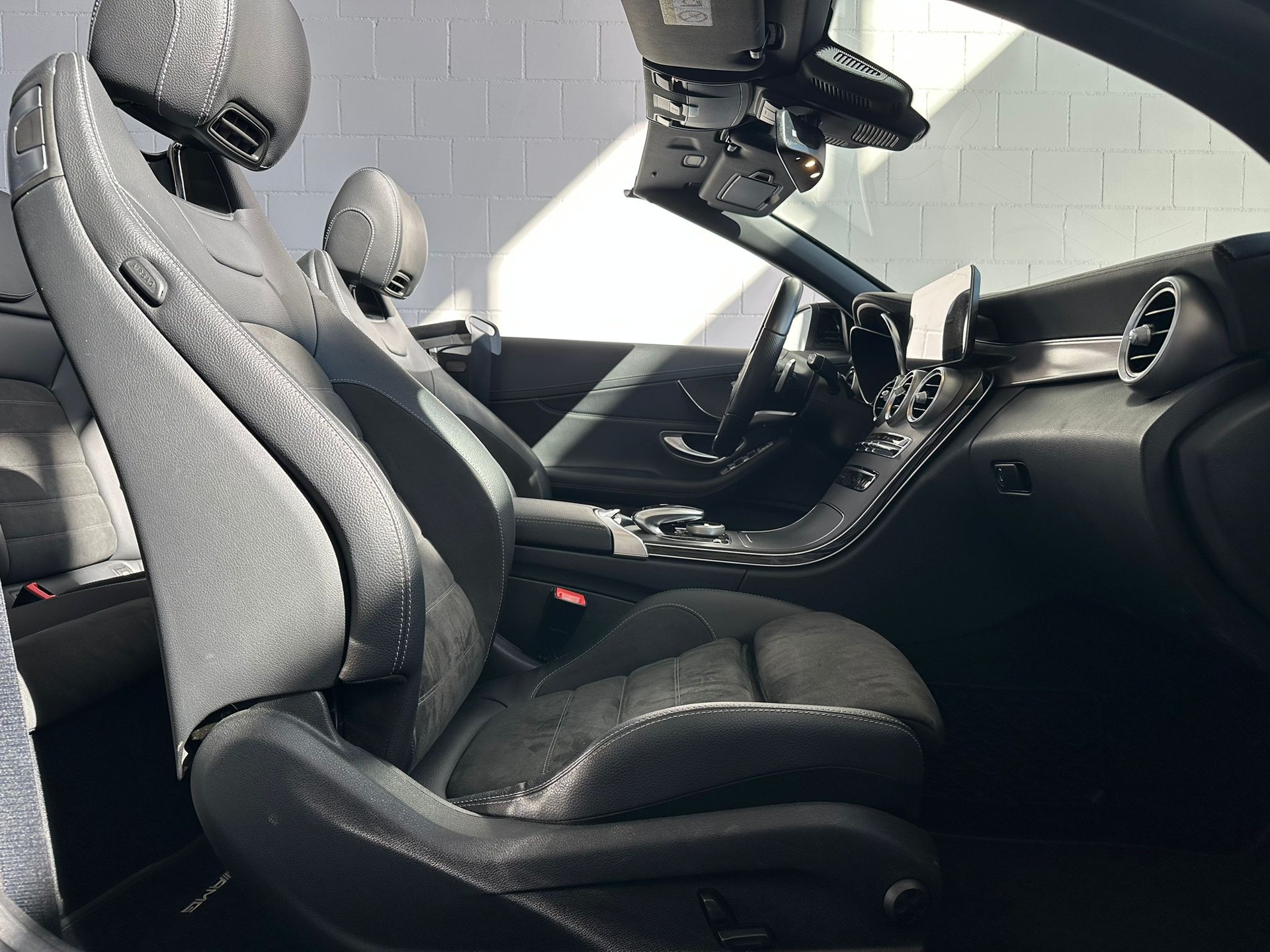 MERCEDES-BENZ C 200 Cabriolet 4Matic 9G-Tronic-image-13