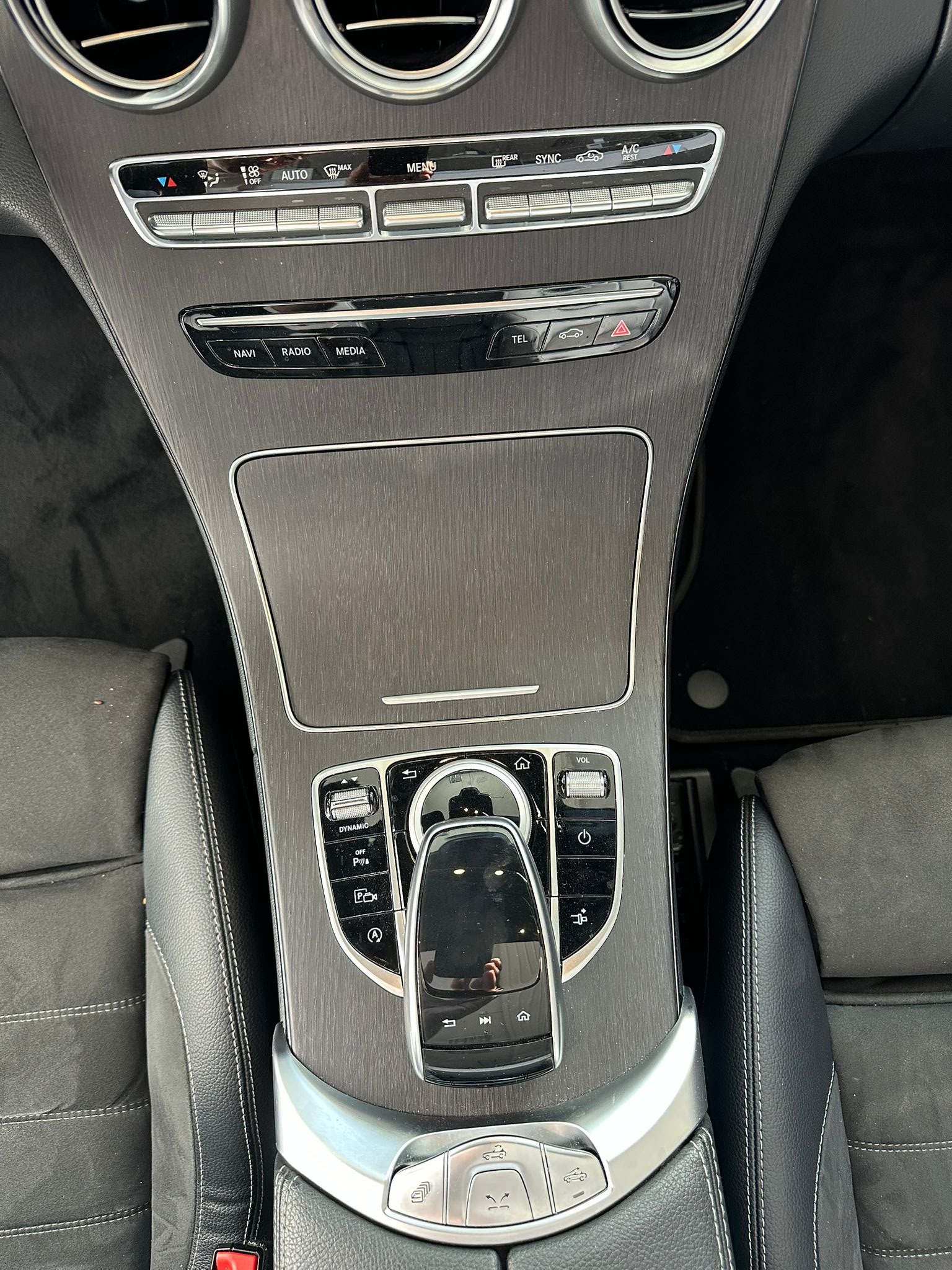 MERCEDES-BENZ C 200 Cabriolet 4Matic 9G-Tronic-image-18