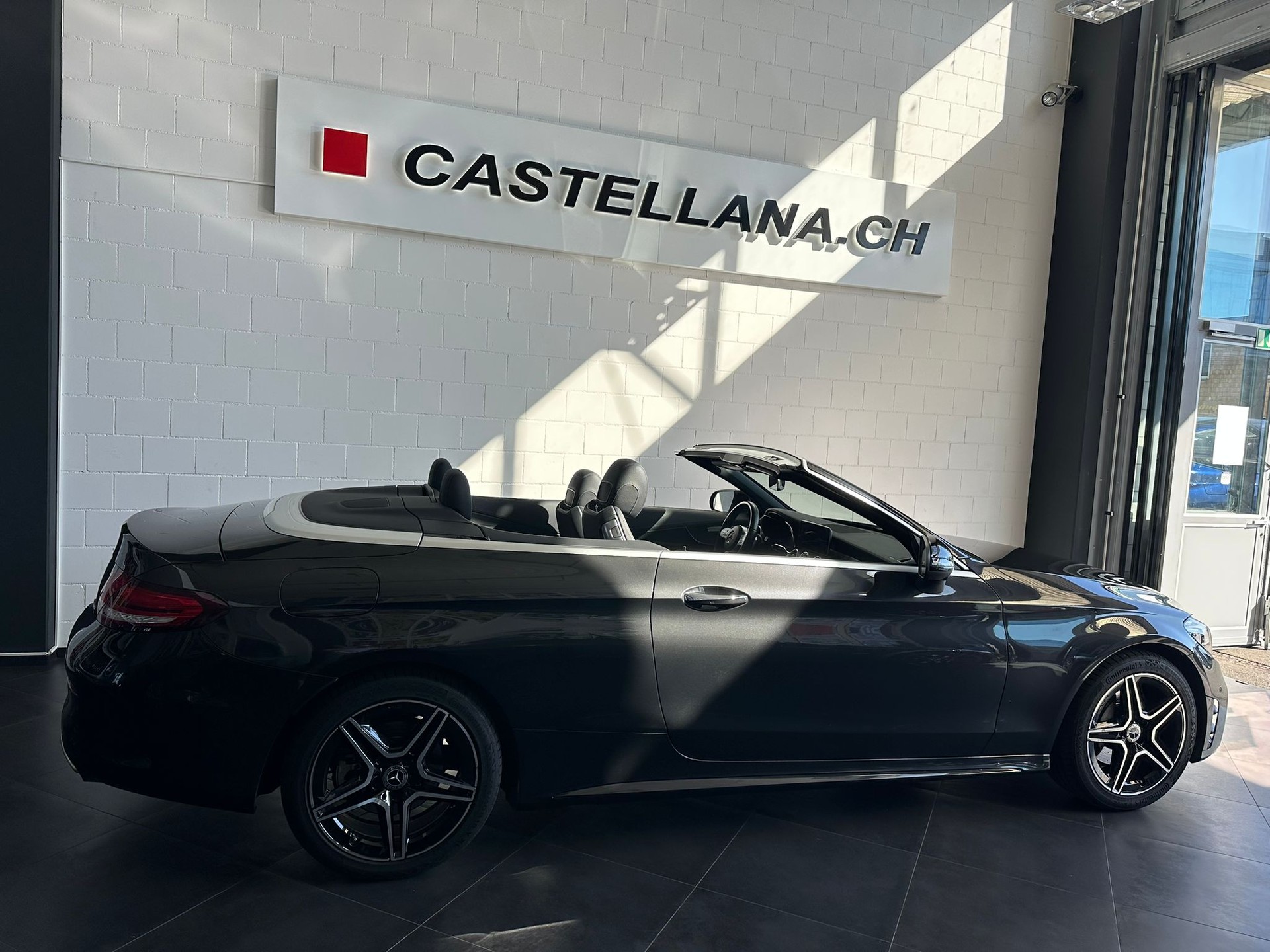 MERCEDES-BENZ C 200 Cabriolet 4Matic 9G-Tronic-image-4