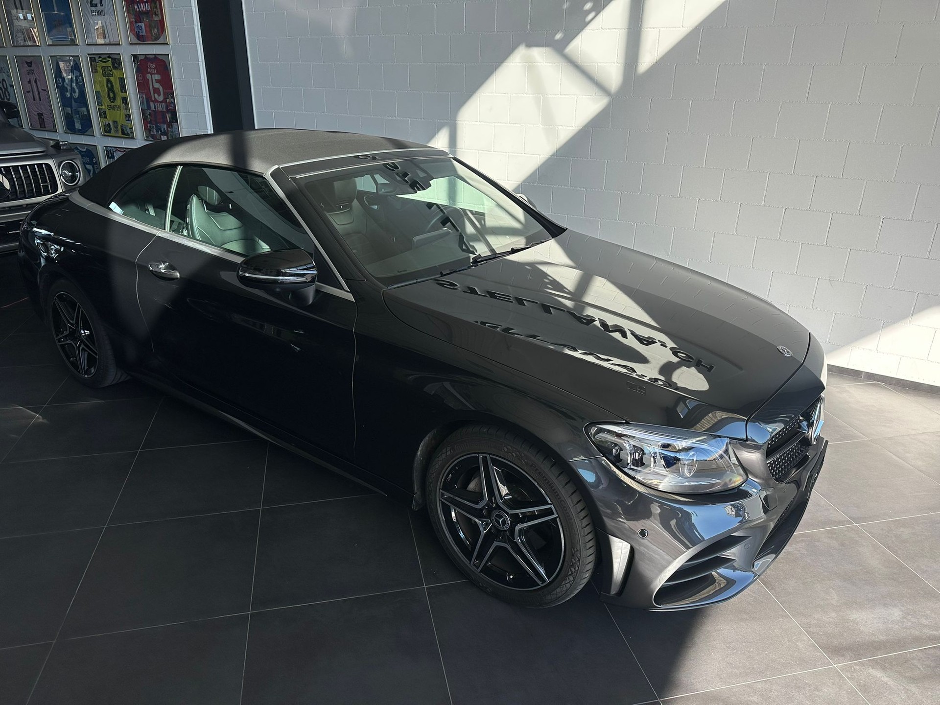 MERCEDES-BENZ C 200 Cabriolet 4Matic 9G-Tronic-showroom-element-3