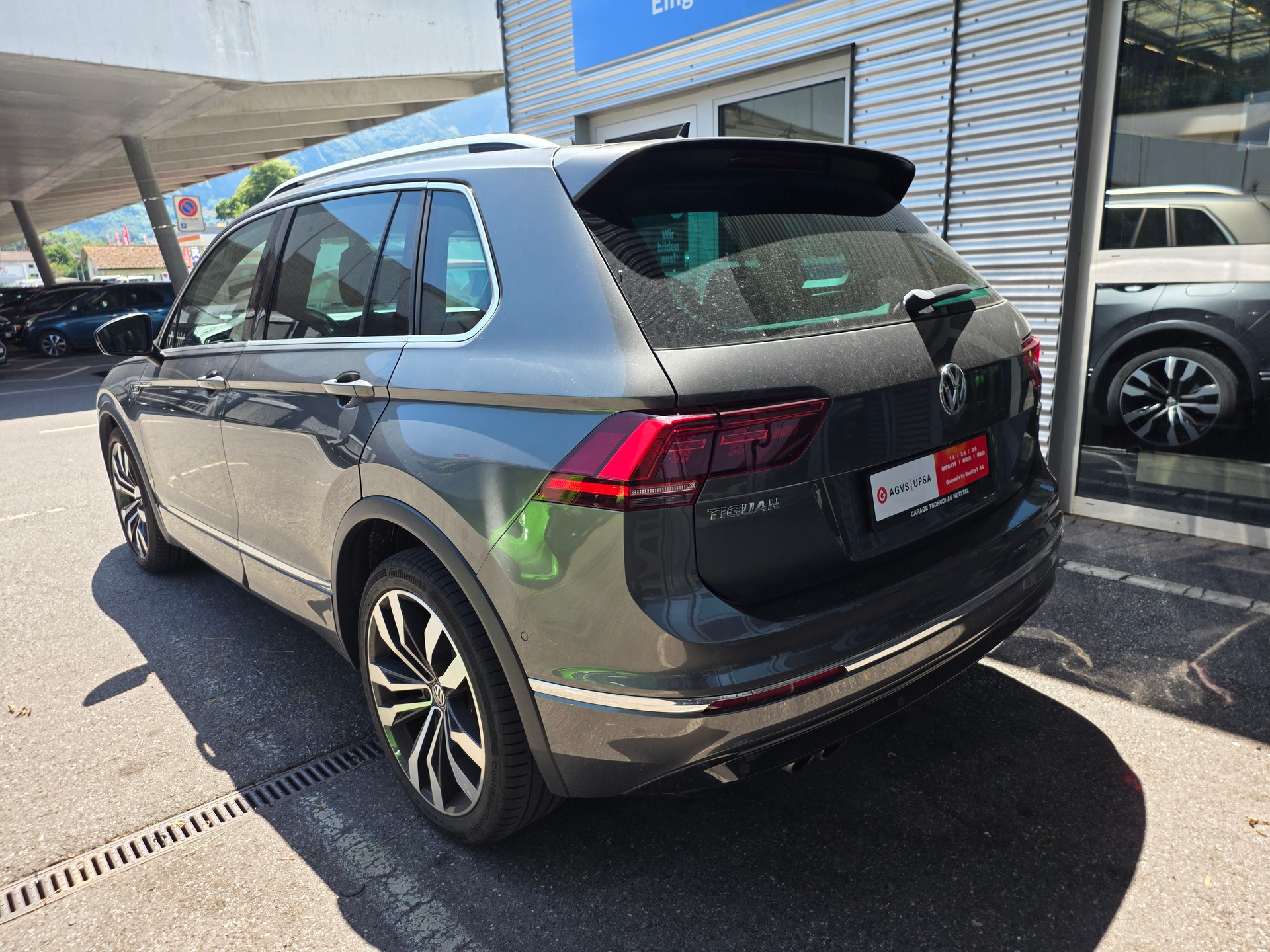 VW Tiguan 2.0TSI Highline 4Motion DSG-image-3