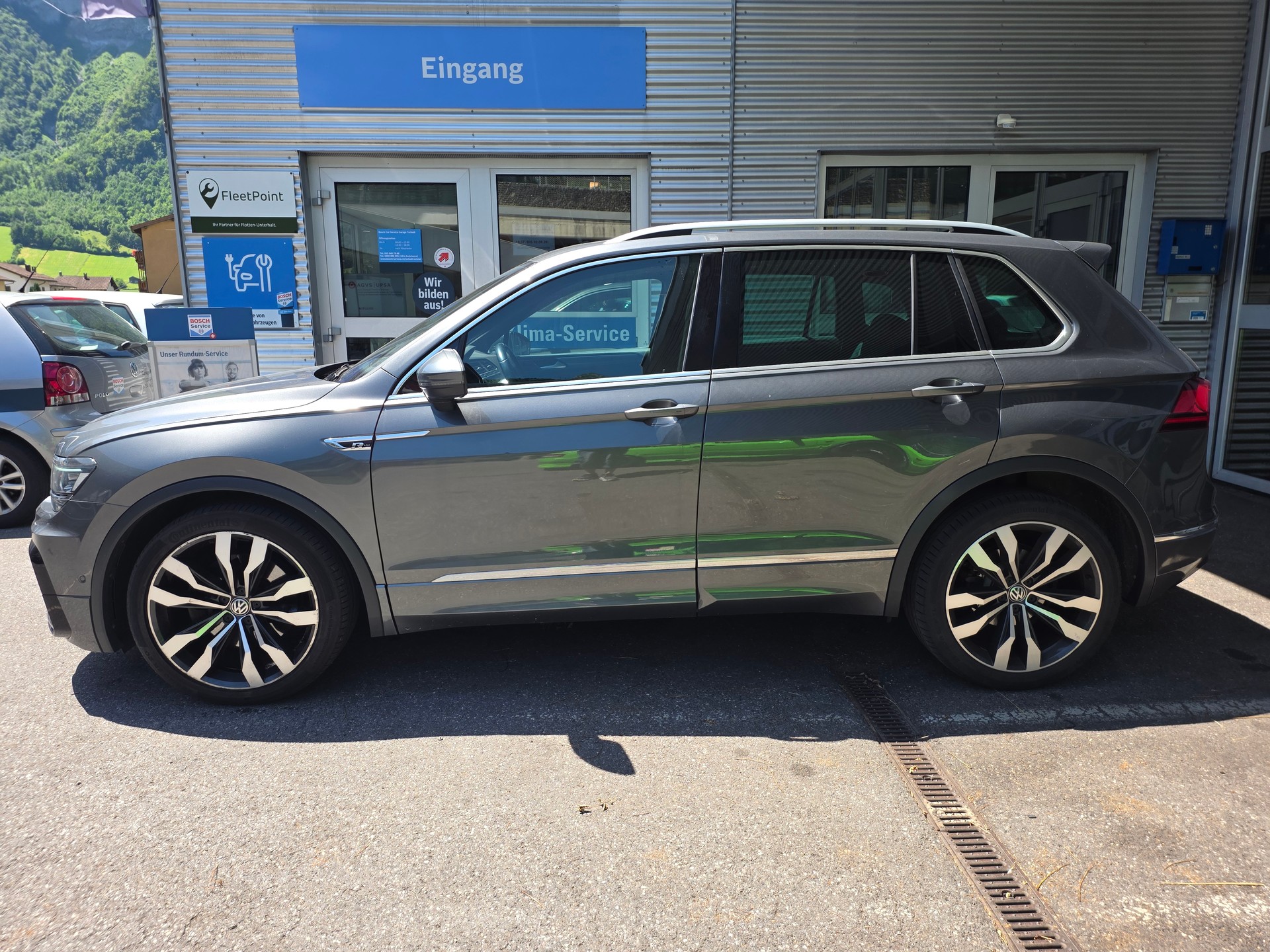VW Tiguan 2.0TSI Highline 4Motion DSG-image-2