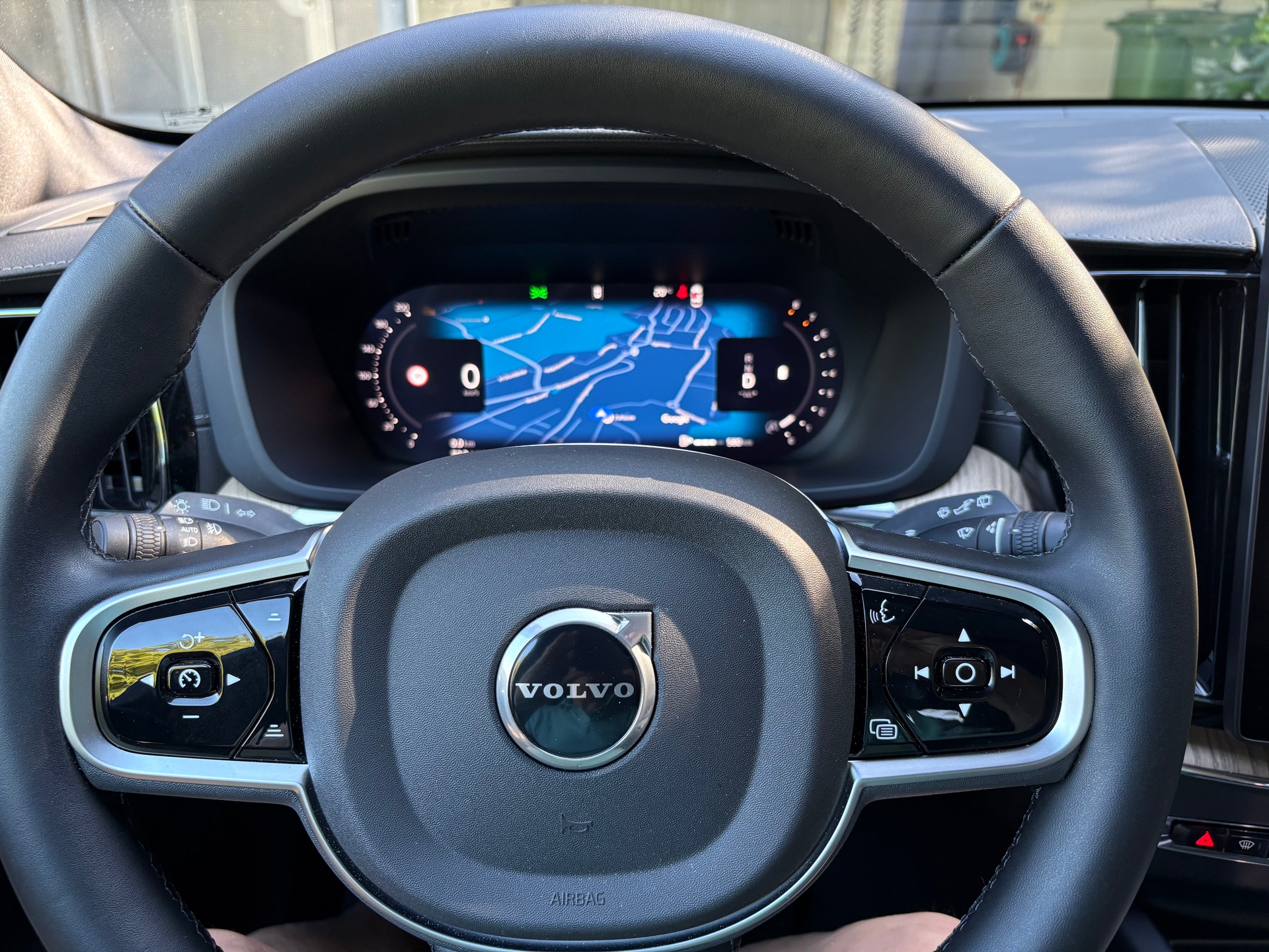 VOLVO 2.0 B5 MH Ultra Dark AWD Model 2026 und AHK-image-5