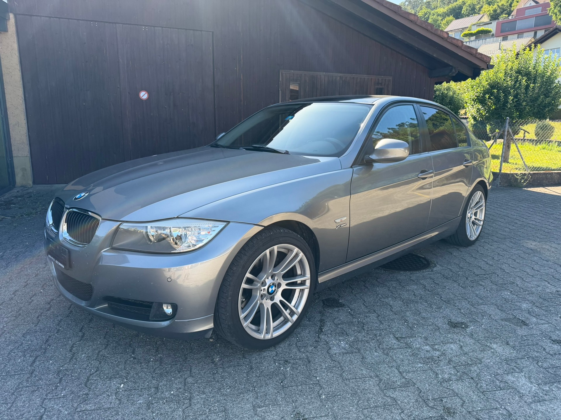 BMW 320-image-0