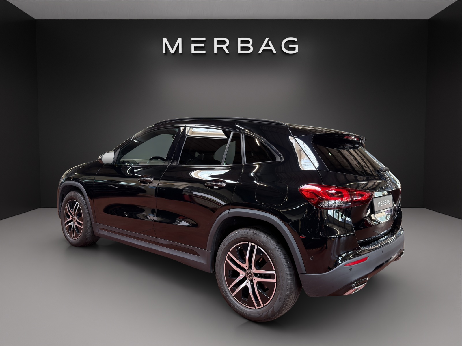 MERCEDES-BENZ GLA 200d Progress. 4Matic-image-11