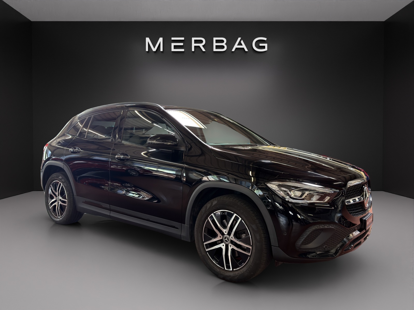 MERCEDES-BENZ GLA 200d Progress. 4Matic-image-1