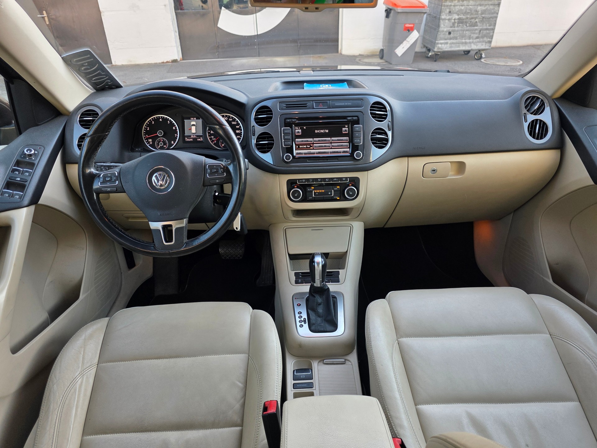 VW Tiguan 2.0 TSI Sport&Style 4Motion DSG-image-10
