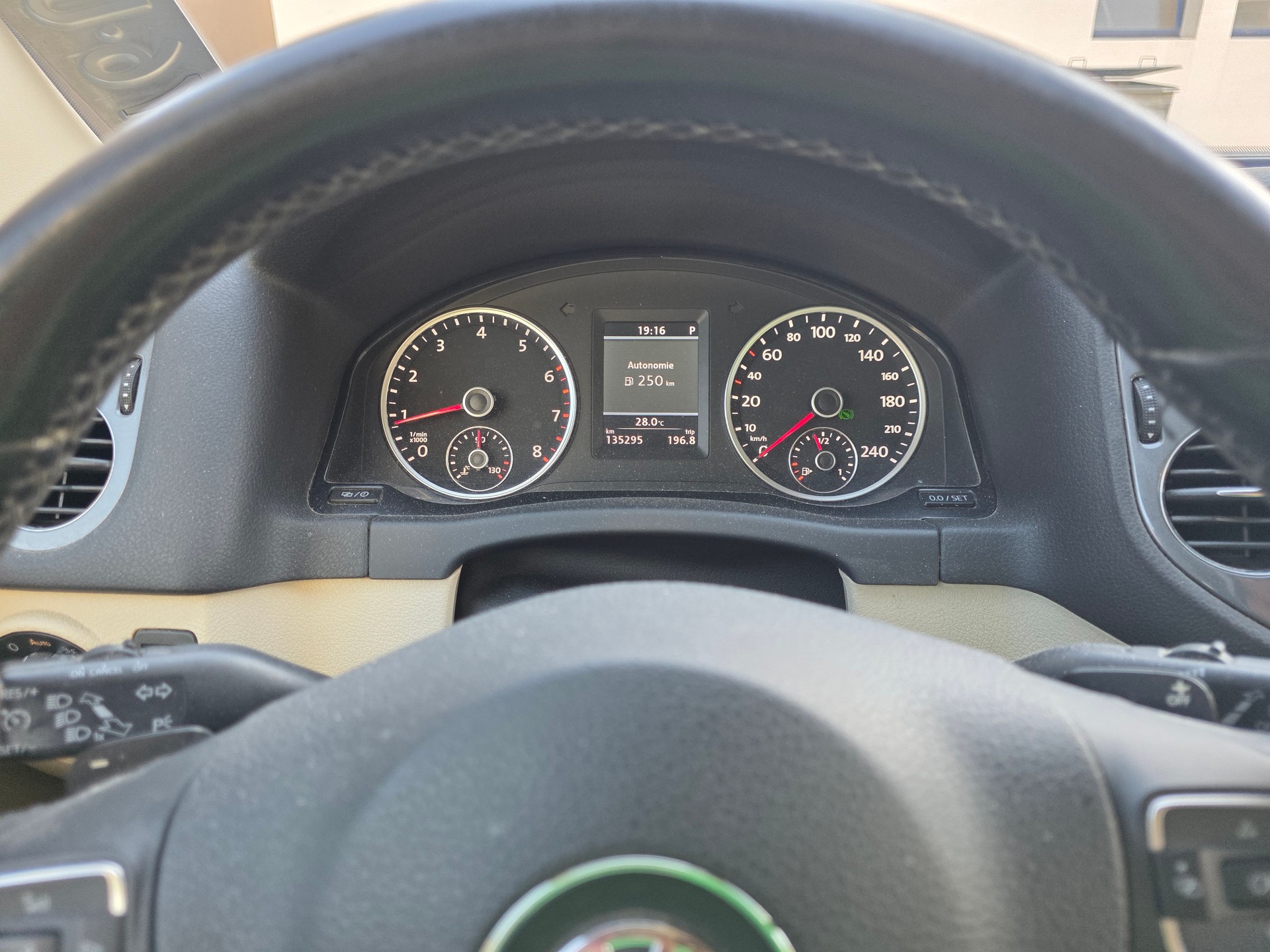 VW Tiguan 2.0 TSI Sport&Style 4Motion DSG-image-15