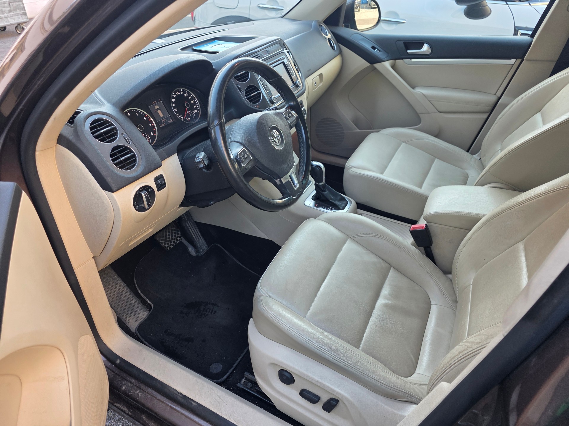 VW Tiguan 2.0 TSI Sport&Style 4Motion DSG-image-11