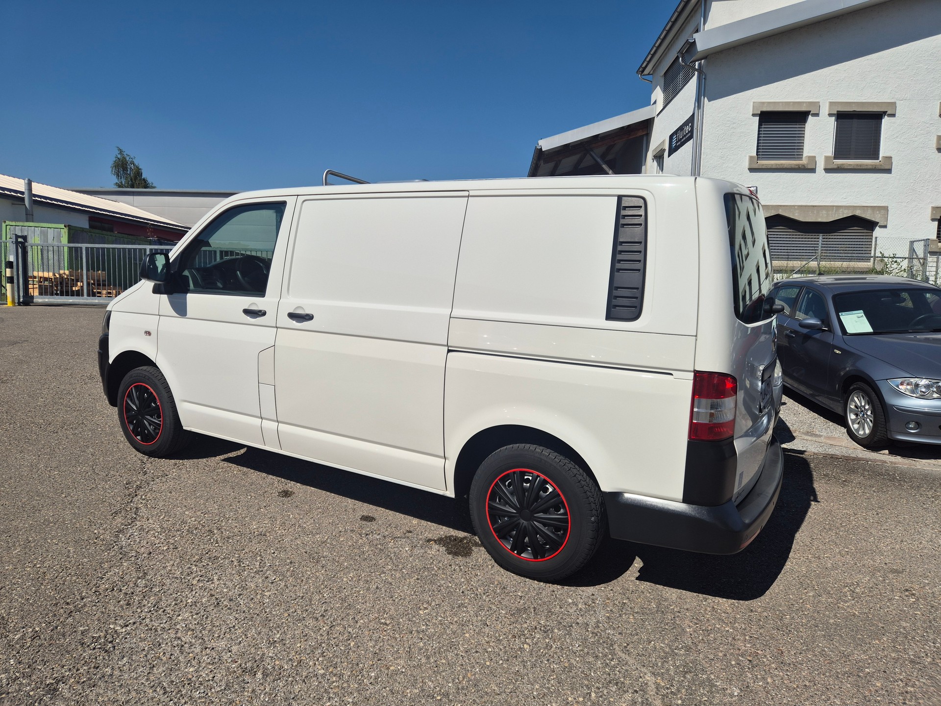 VW Wohnwagen-image-3