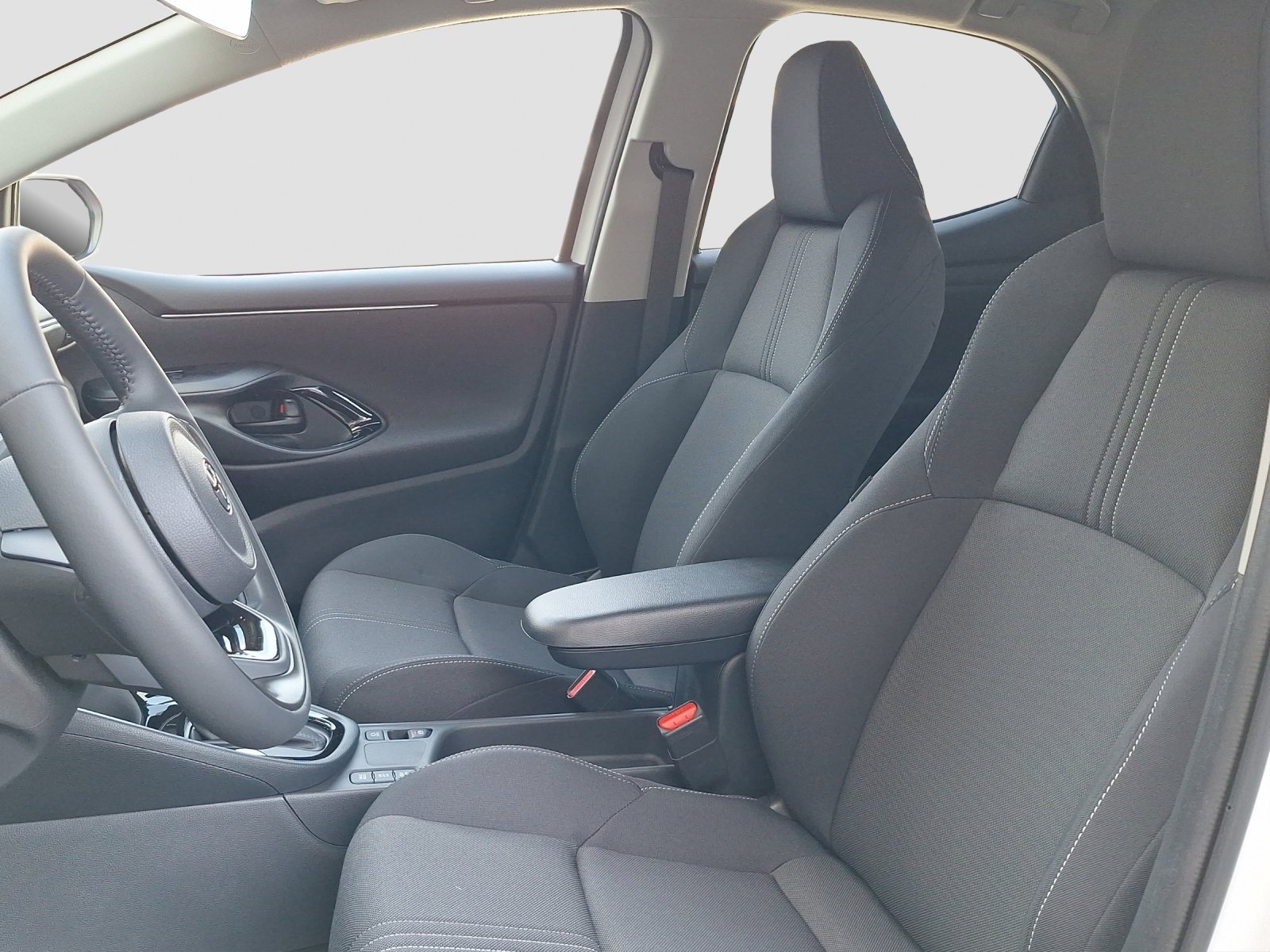 TOYOTA Yaris 1.5 VVT-i HSD Trend-image-9