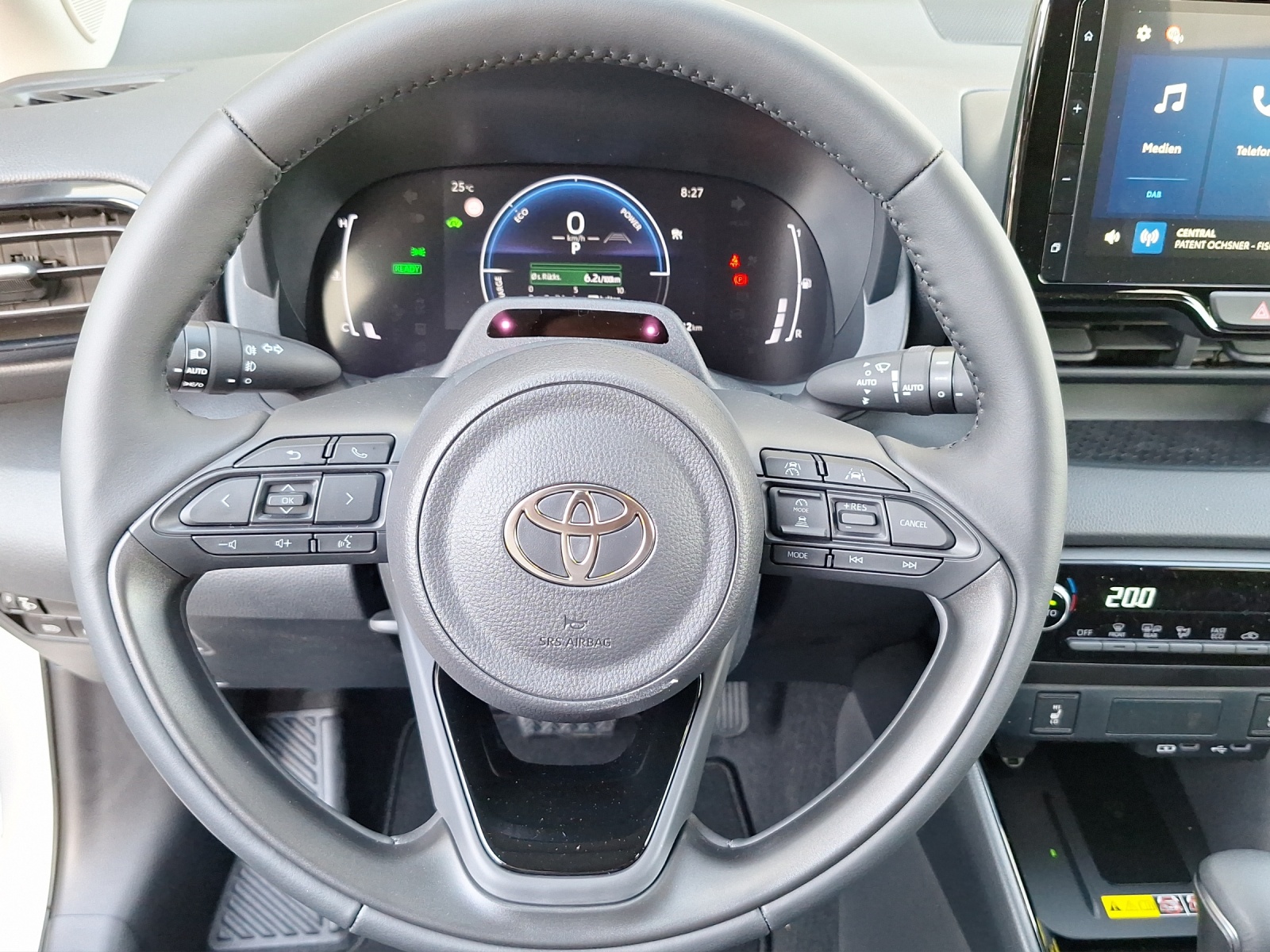 TOYOTA Yaris 1.5 VVT-i HSD Trend-image-13