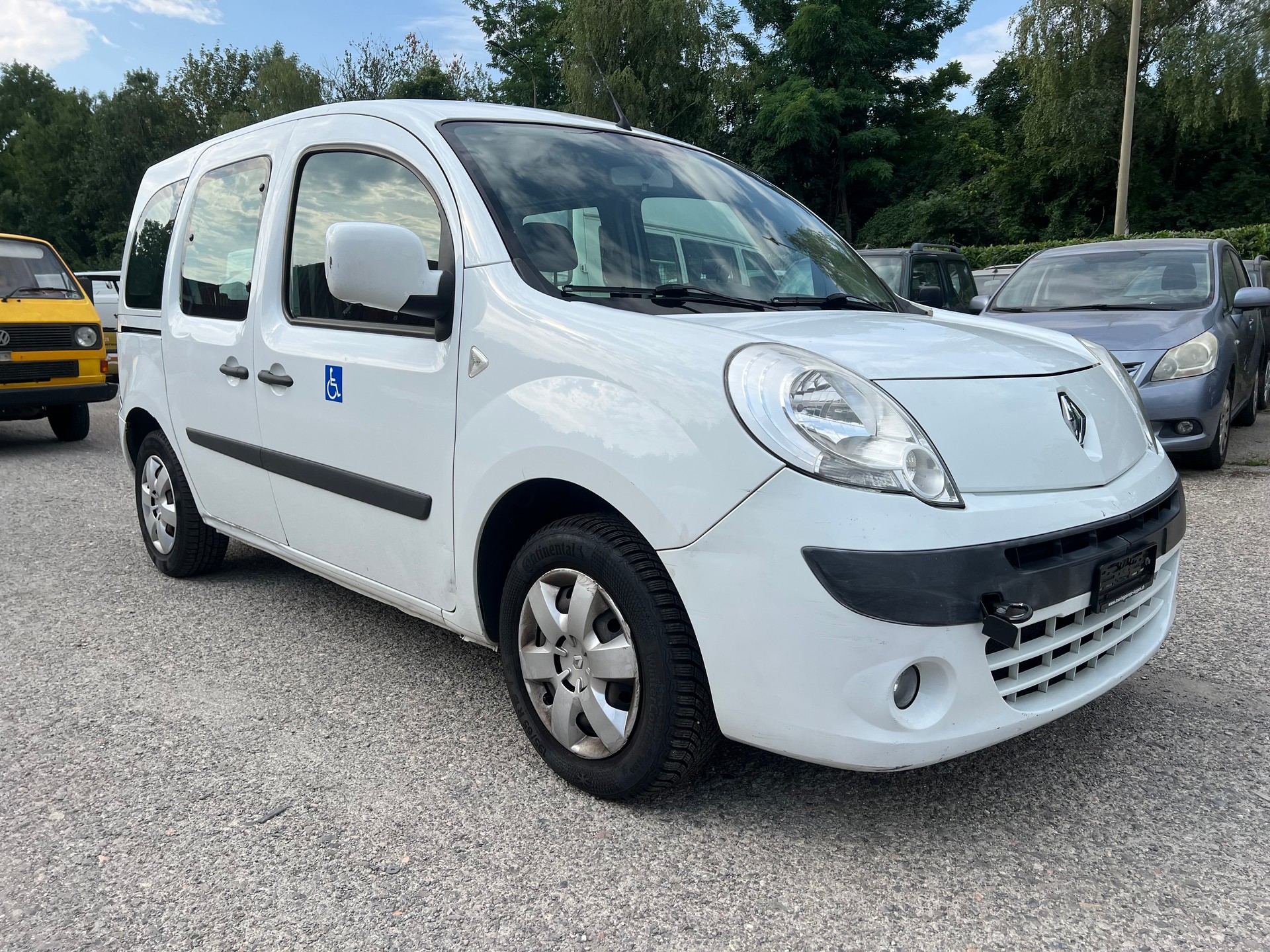 RENAULT Kangoo 1.6 16V Dynamique Automatic-image-1