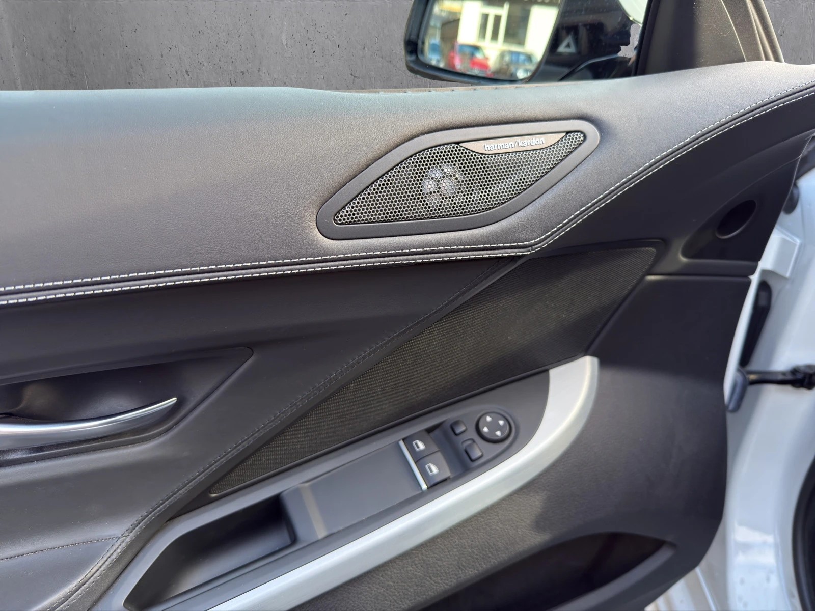 BMW 650i Coupé xDrive-image-12