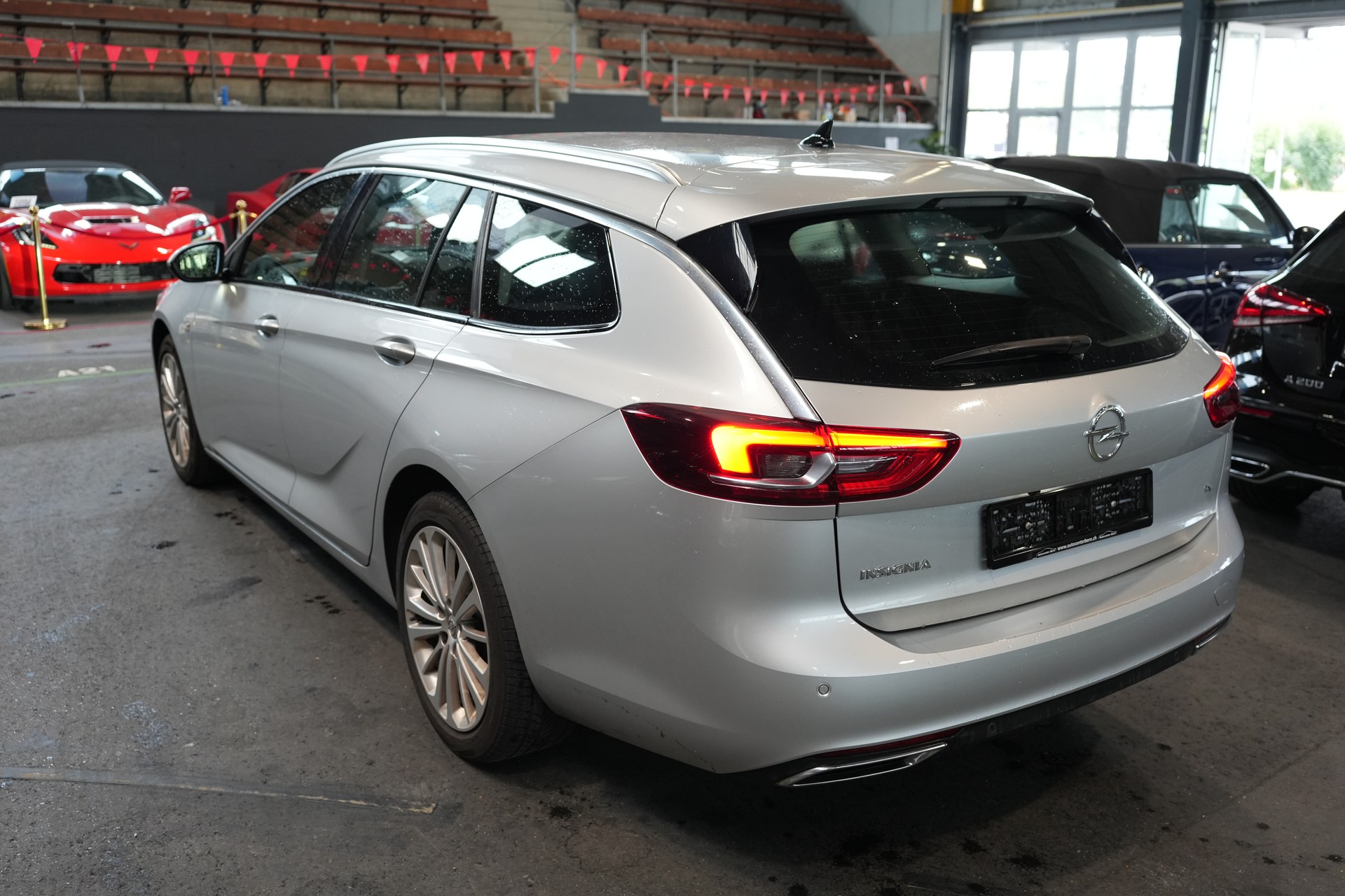 OPEL Insignia 2.0 BiDTI Sports Tourer Excellence 4WD A.-image-1
