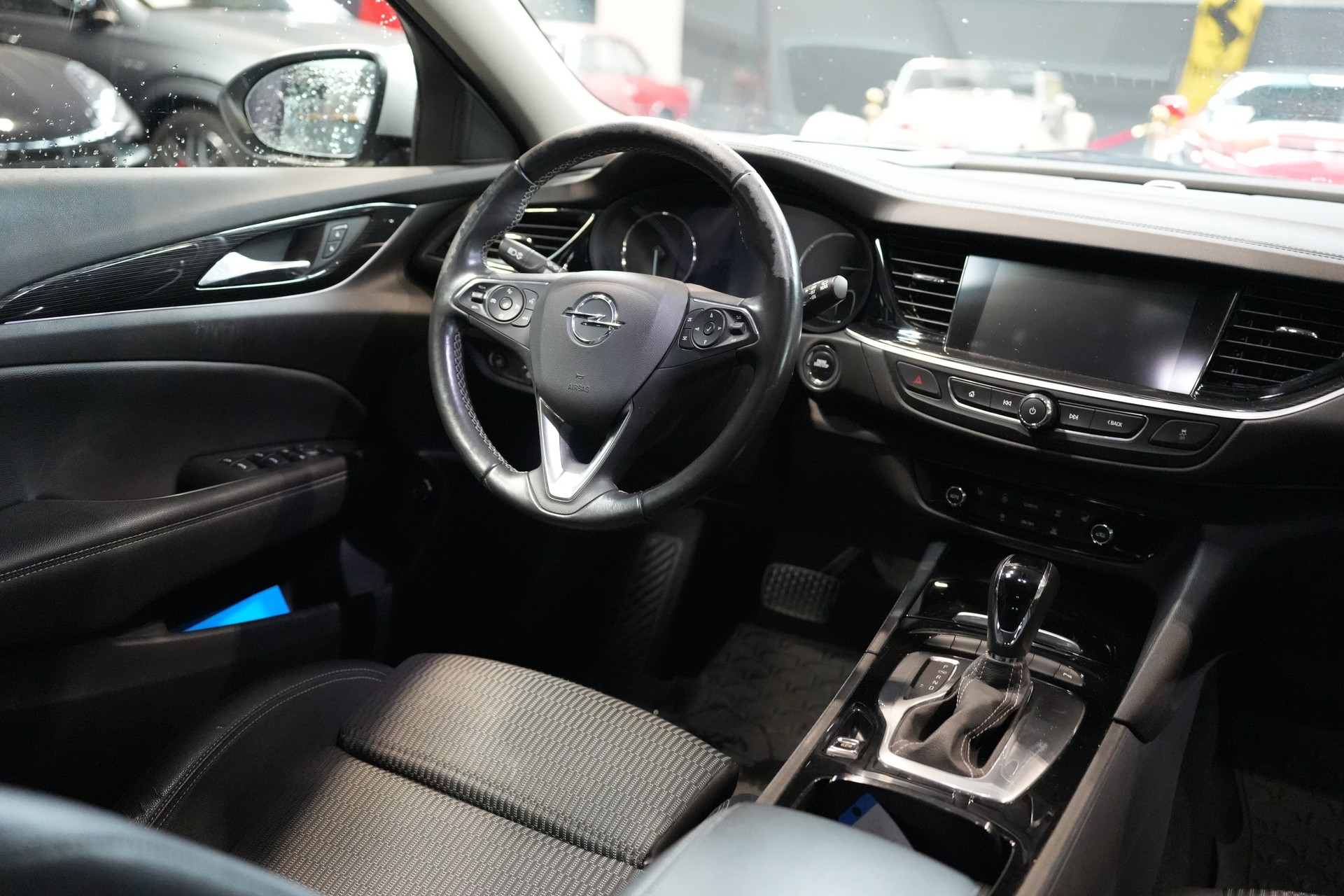 OPEL Insignia 2.0 BiDTI Sports Tourer Excellence 4WD A.-image-9