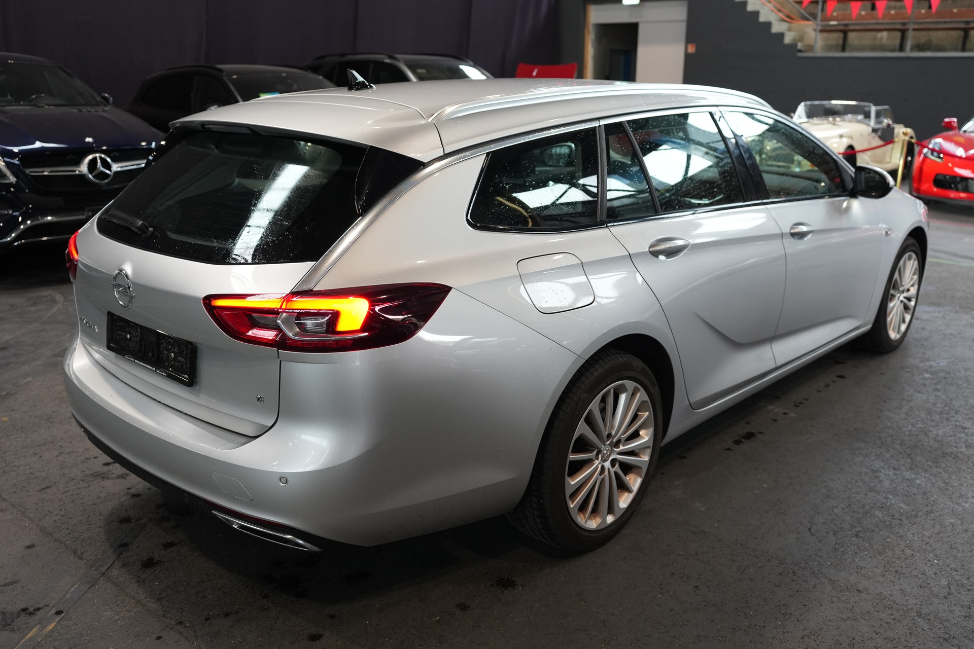 OPEL Insignia 2.0 BiDTI Sports Tourer Excellence 4WD A.-image-3