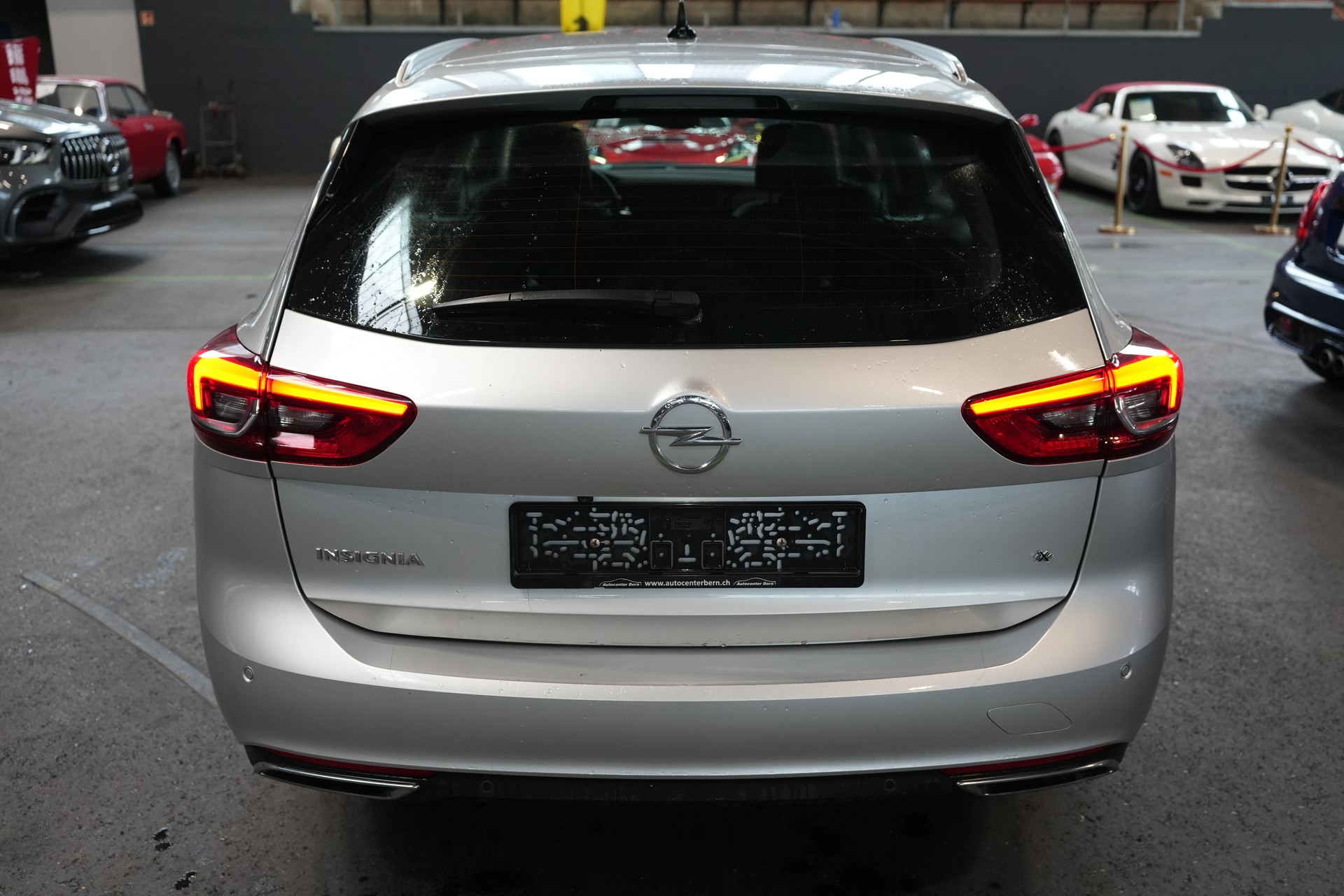 OPEL Insignia 2.0 BiDTI Sports Tourer Excellence 4WD A.-image-2