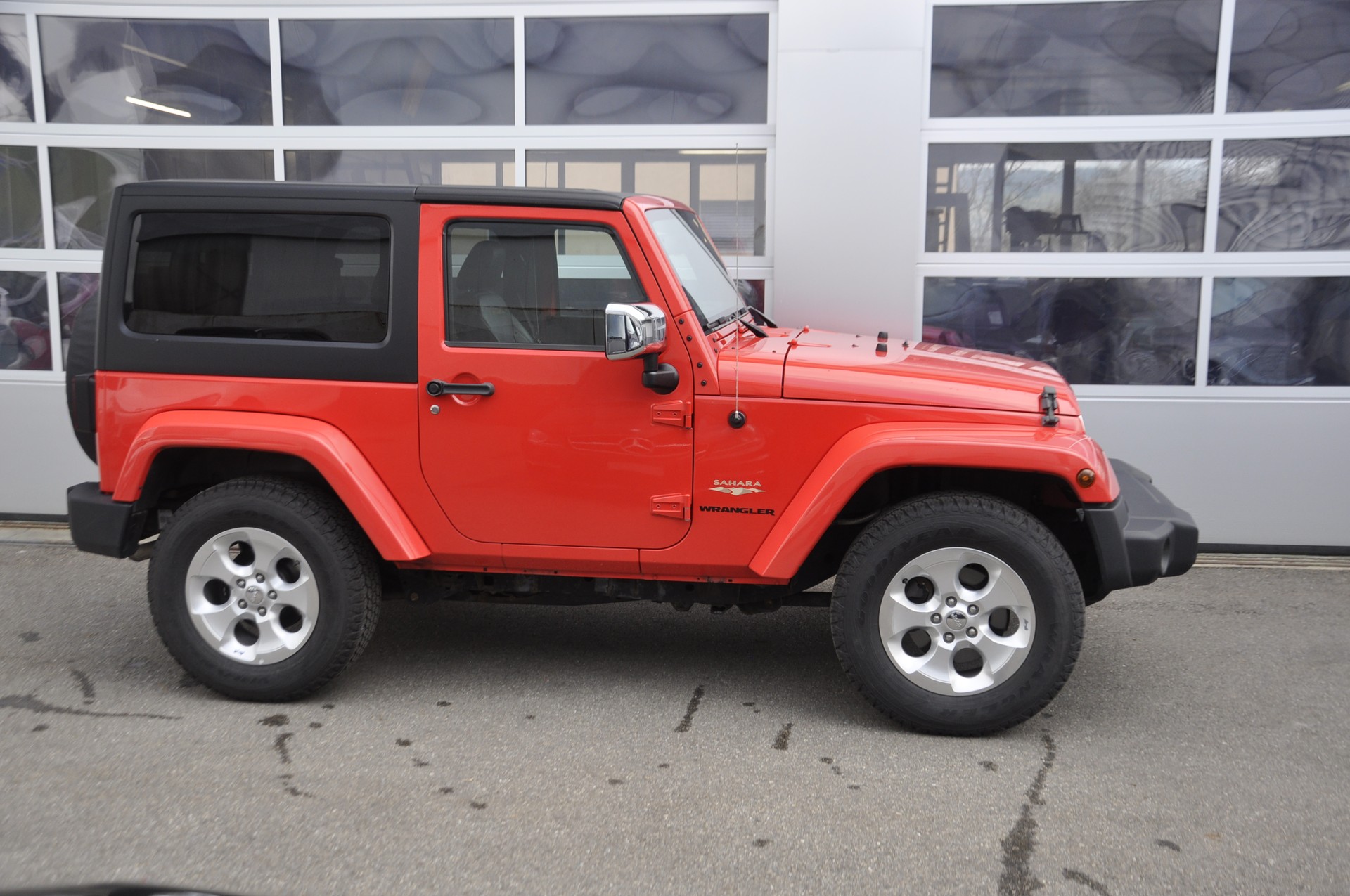 JEEP Wrangler 2.8 CRD Sahara Automatic hardtop-image-2