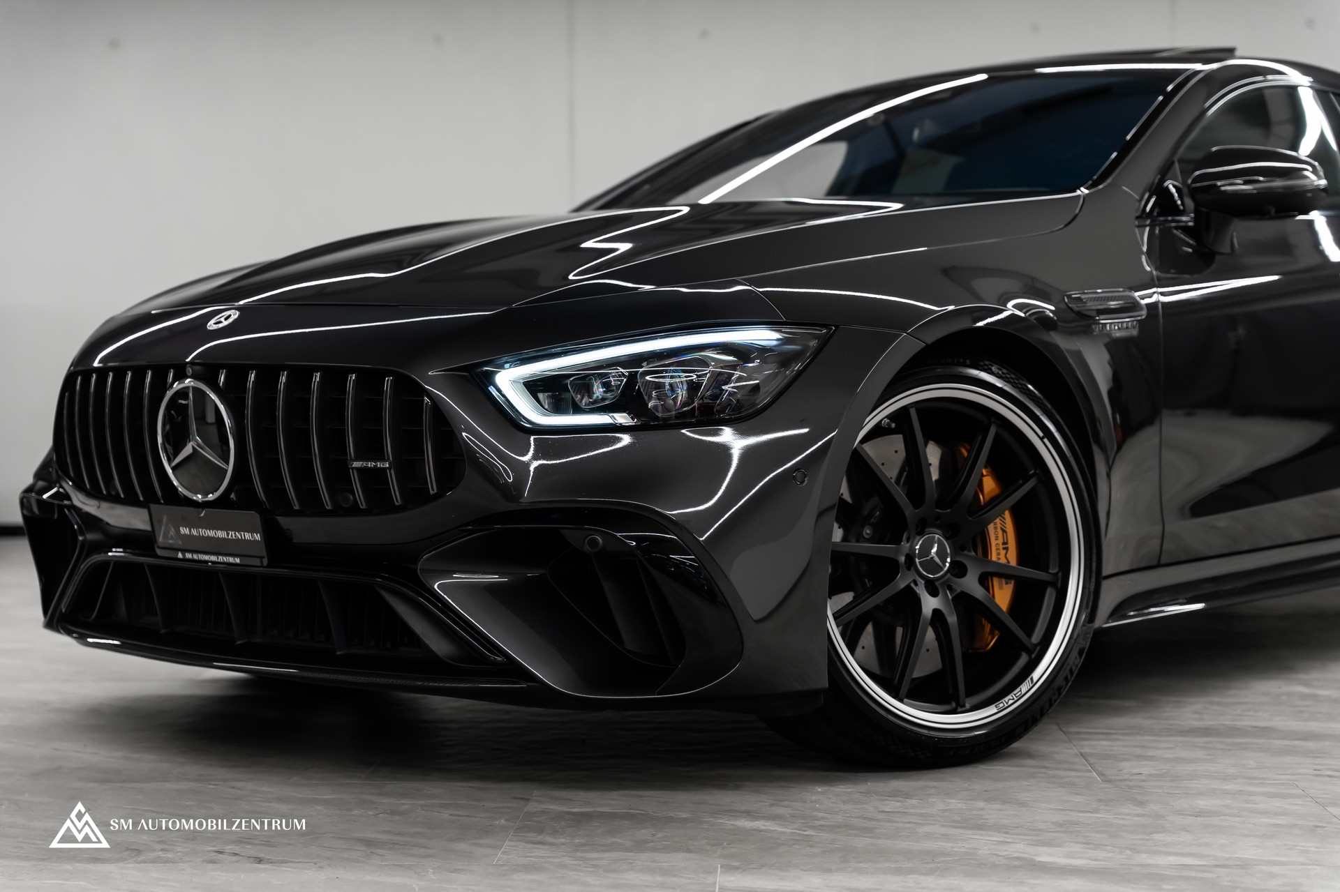 MERCEDES-BENZ AMG GT 63 S E Performance 4matic+ / Aero / Keramikbremsen / Carbon / Panorama-showroom-element-3