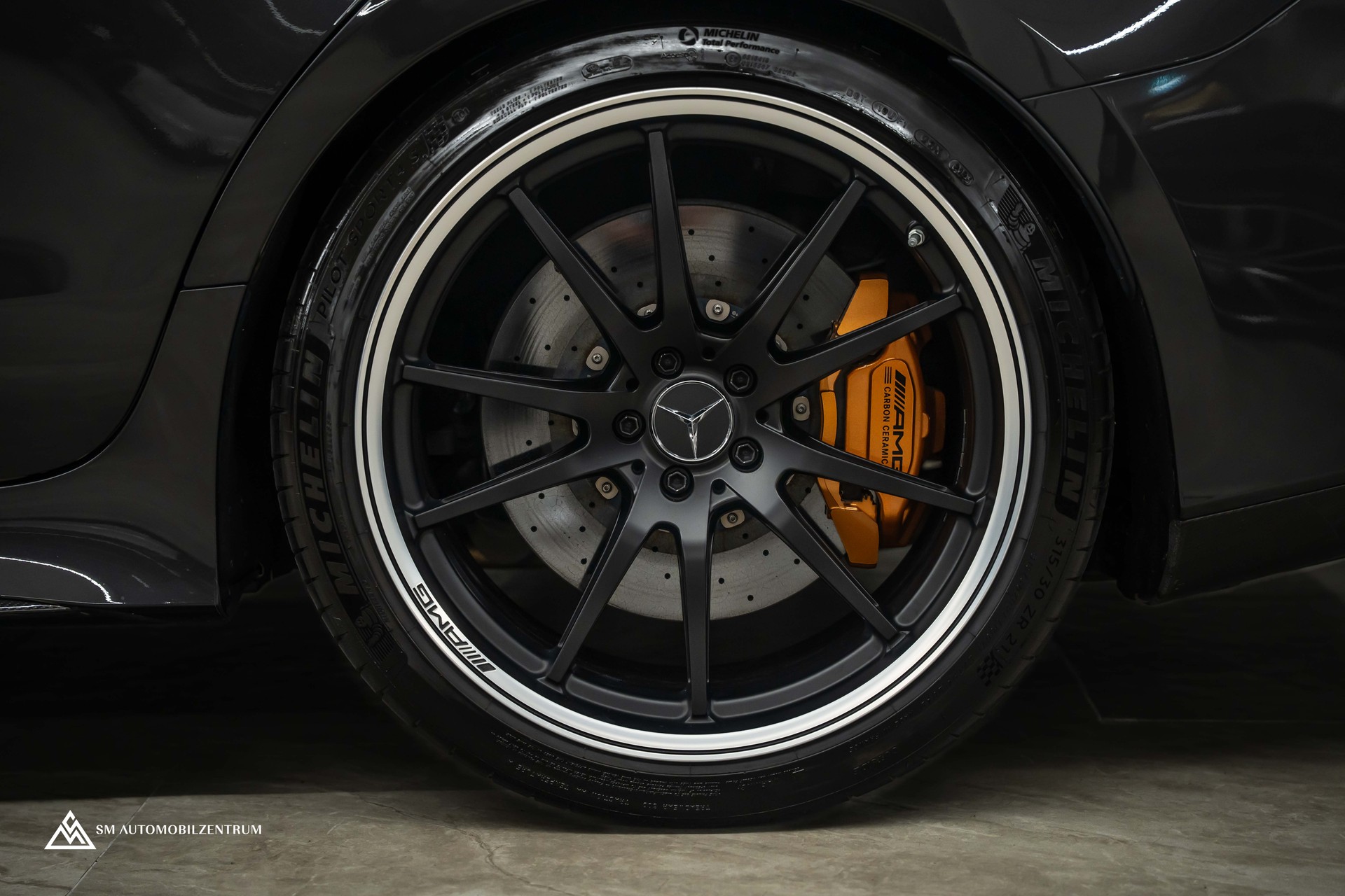 MERCEDES-BENZ AMG GT 63 S E Performance 4matic+ / Aero / Keramikbremsen / Carbon / Panorama-image-10