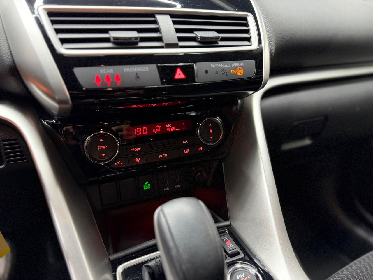 MITSUBISHI Eclipse Cross 1.5 T-Mivec Value 4WD CVT-image-18
