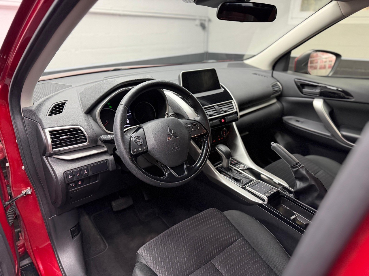 MITSUBISHI Eclipse Cross 1.5 T-Mivec Value 4WD CVT-image-15