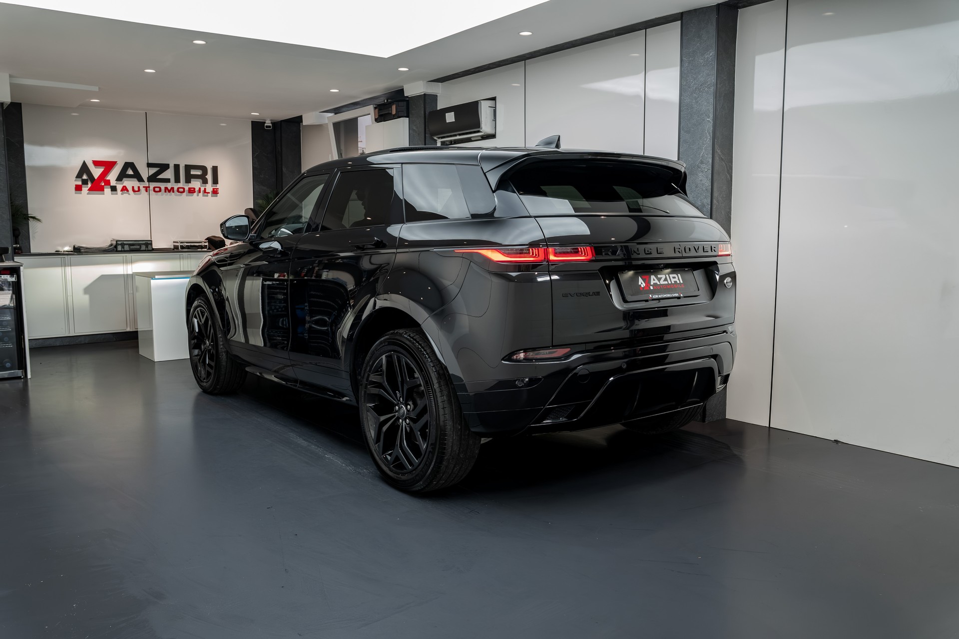 LAND ROVER Range Rover Evoque R-Dynamic P 200 SE Black Editon-image-5