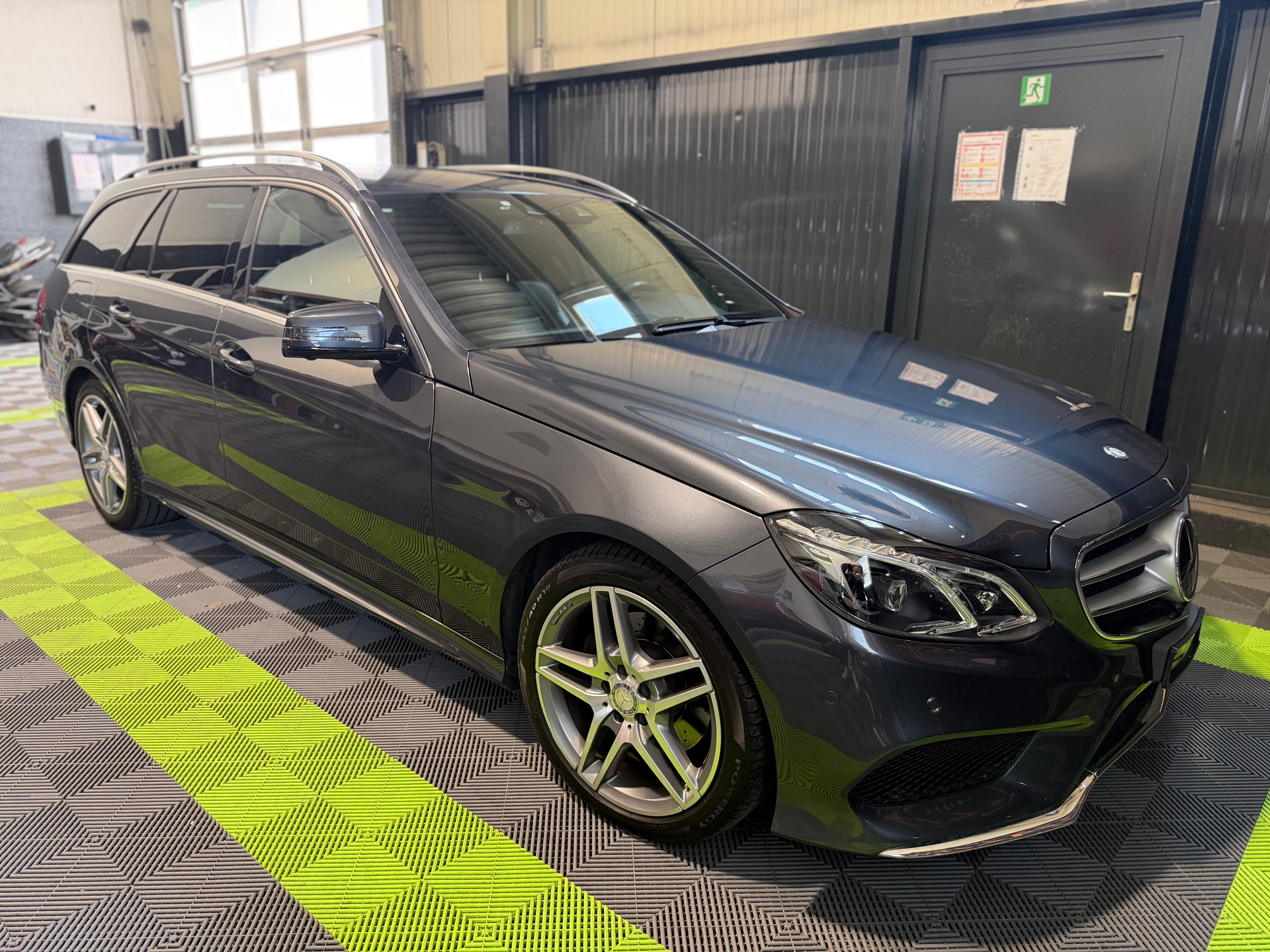 MERCEDES-BENZ E 250 CDI Avantgarde 4Matic 7G-Tronic-image-7