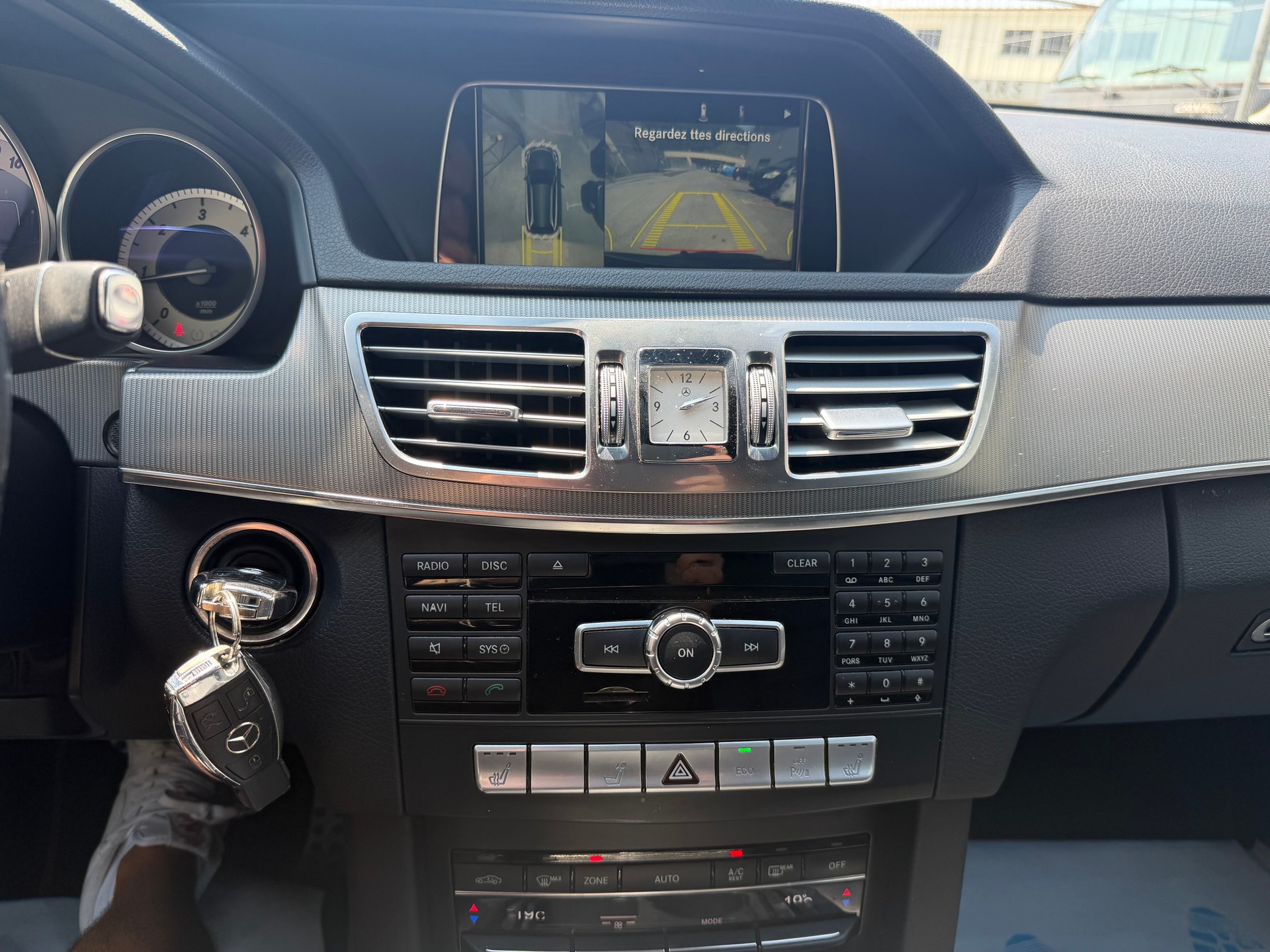 MERCEDES-BENZ E 250 CDI Avantgarde 4Matic 7G-Tronic-image-13