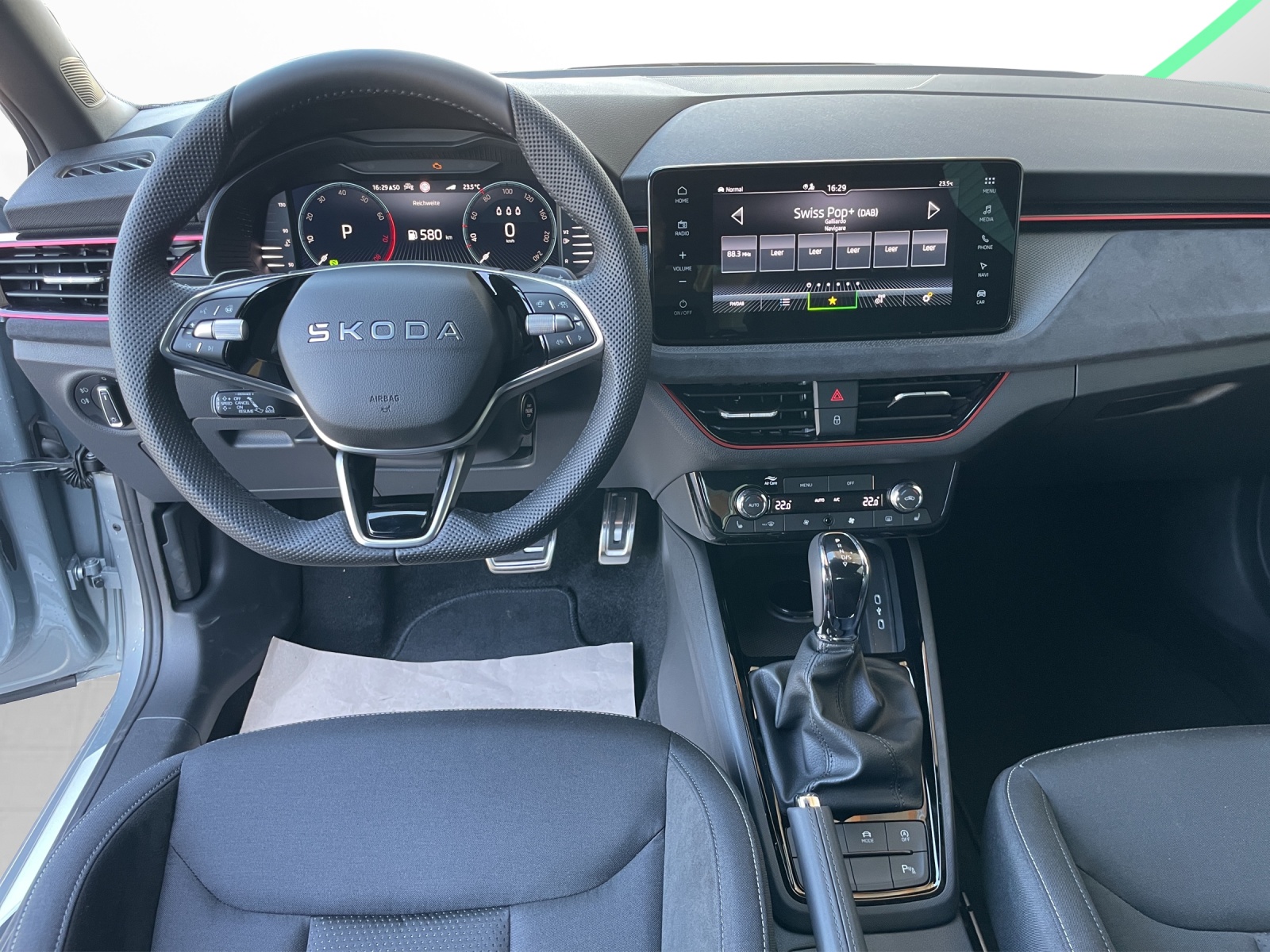 SKODA Kamiq 1.5 TSI Dynamic DSG-image-9