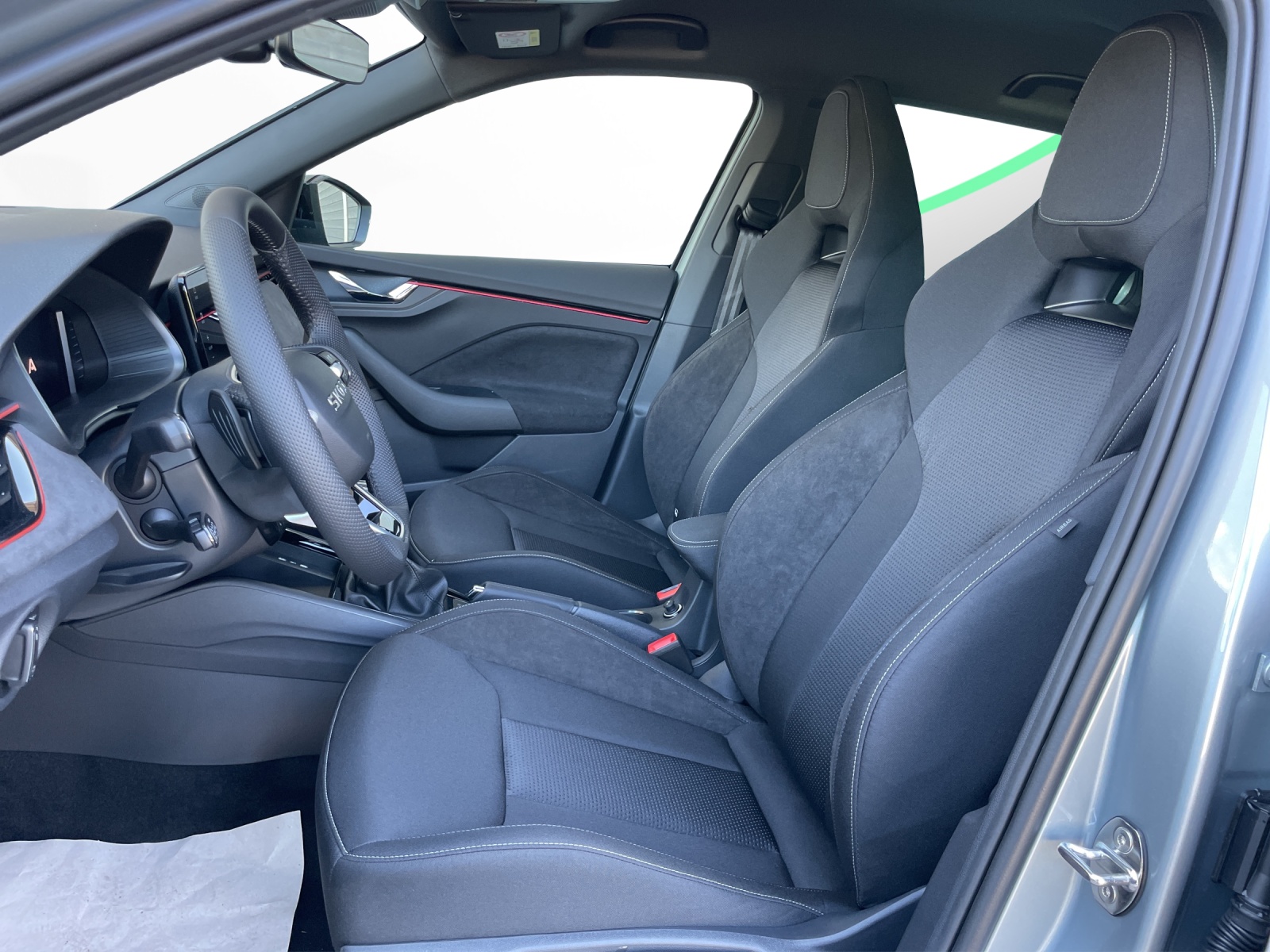 SKODA Kamiq 1.5 TSI Dynamic DSG-image-6