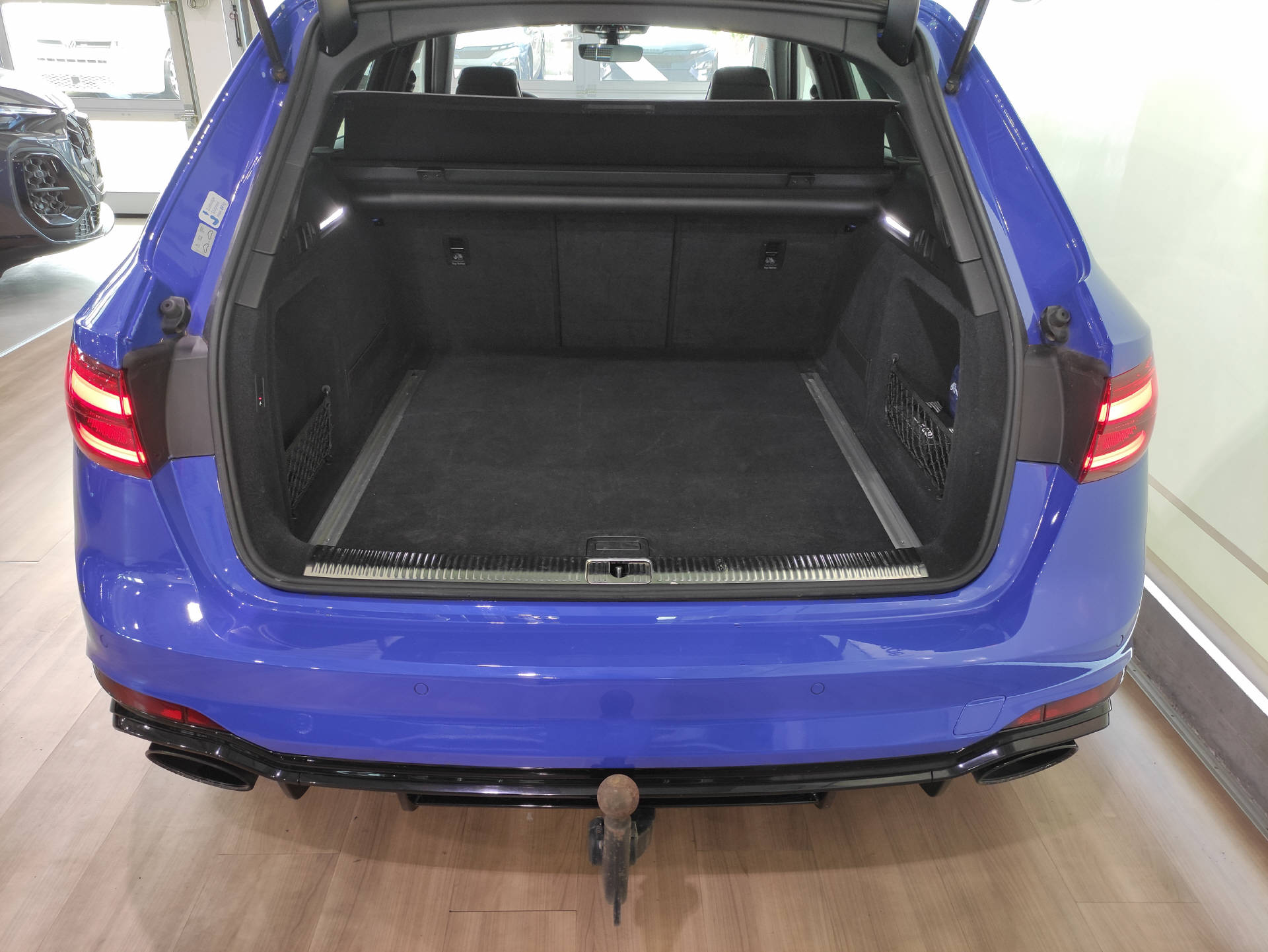 AUDI RS4 Avant 2.9 V6 TFSI quattro T-Tronic-image-16