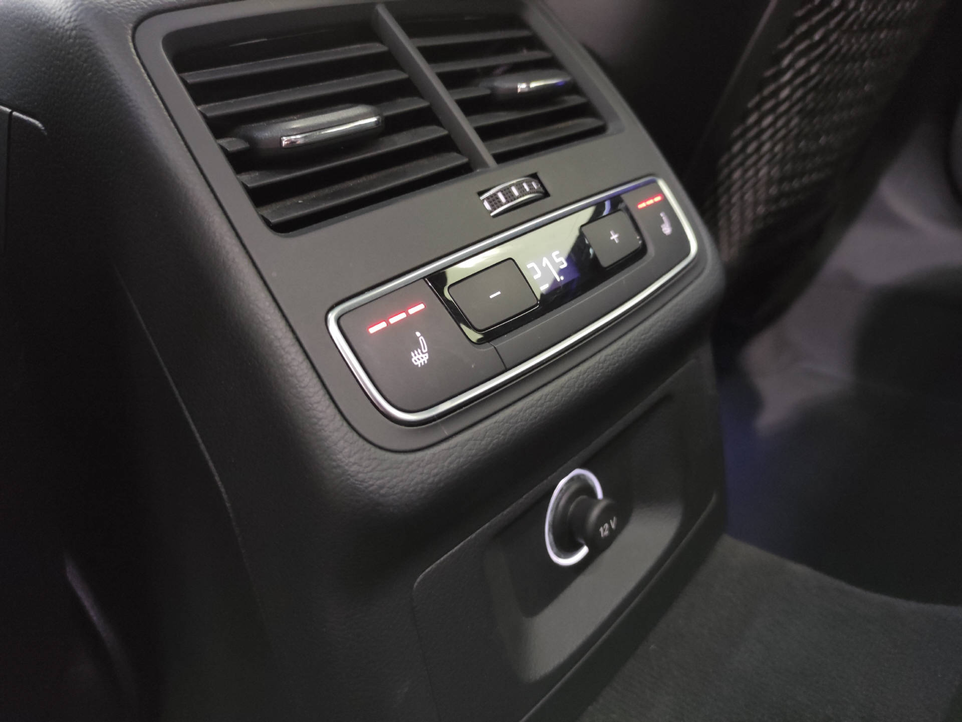 AUDI RS4 Avant 2.9 V6 TFSI quattro T-Tronic-image-14