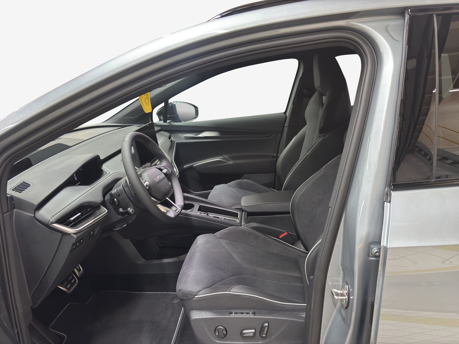 SKODA Elroq 85x Sportline 4x4-image-7