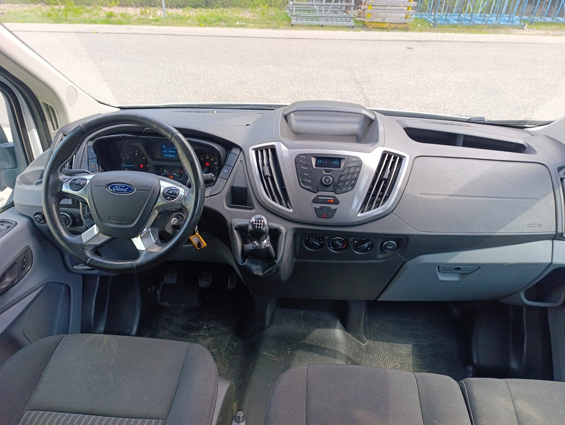 FORD Transit-image-4
