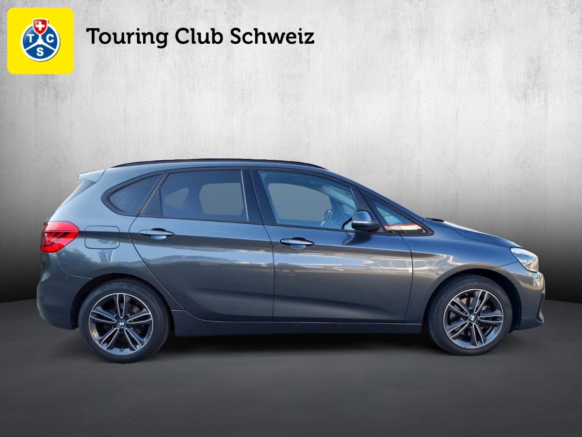 BMW 218d xDrive Active Tourer Steptronic Sport Line-image-5