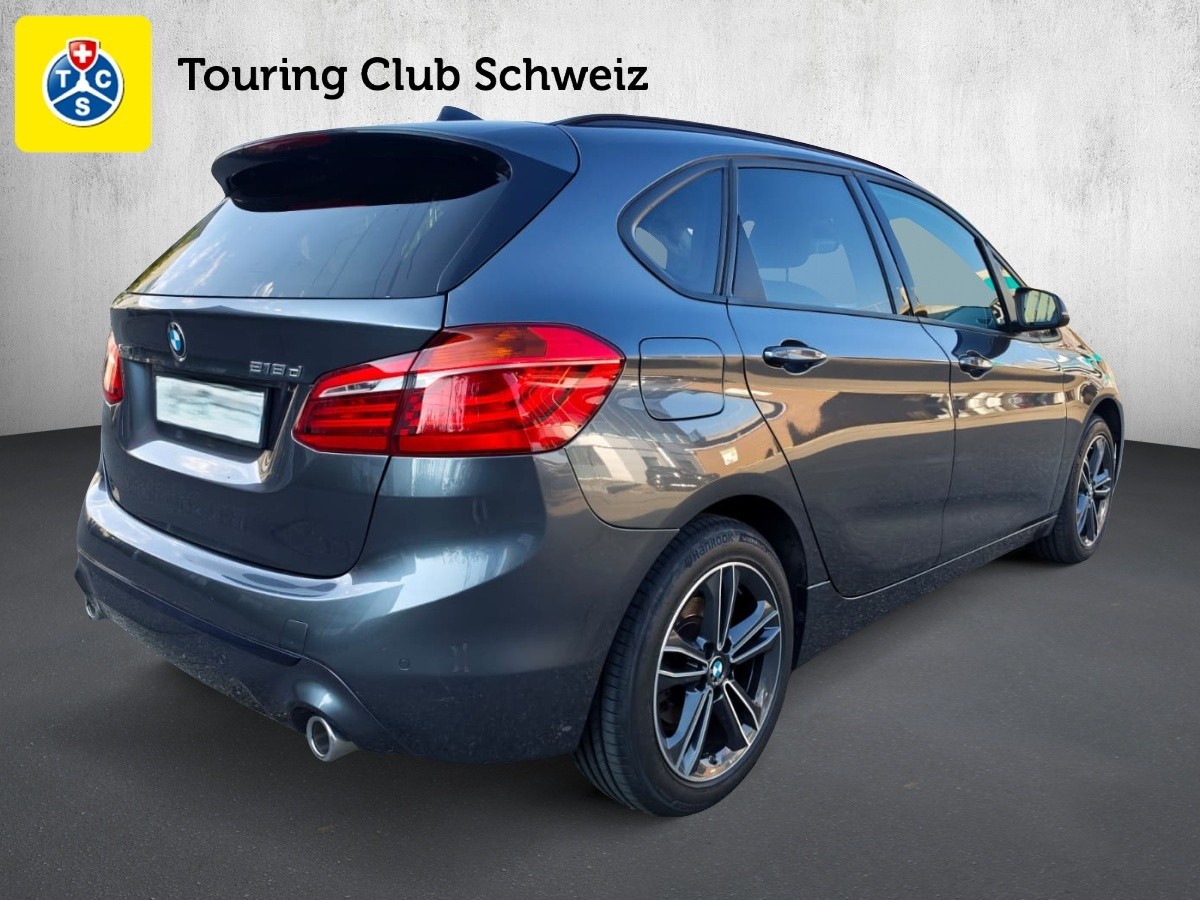 BMW 218d xDrive Active Tourer Steptronic Sport Line-image-4