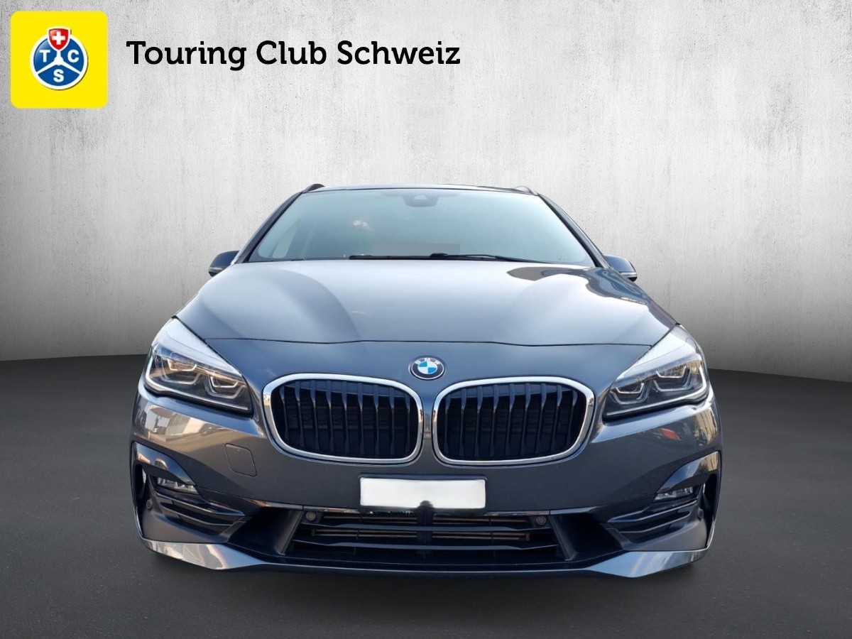 BMW 218d xDrive Active Tourer Steptronic Sport Line-image-7