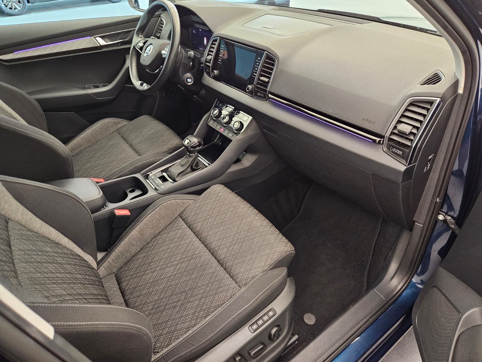 SKODA Karoq 1.5 TSI Style DSG-image-11