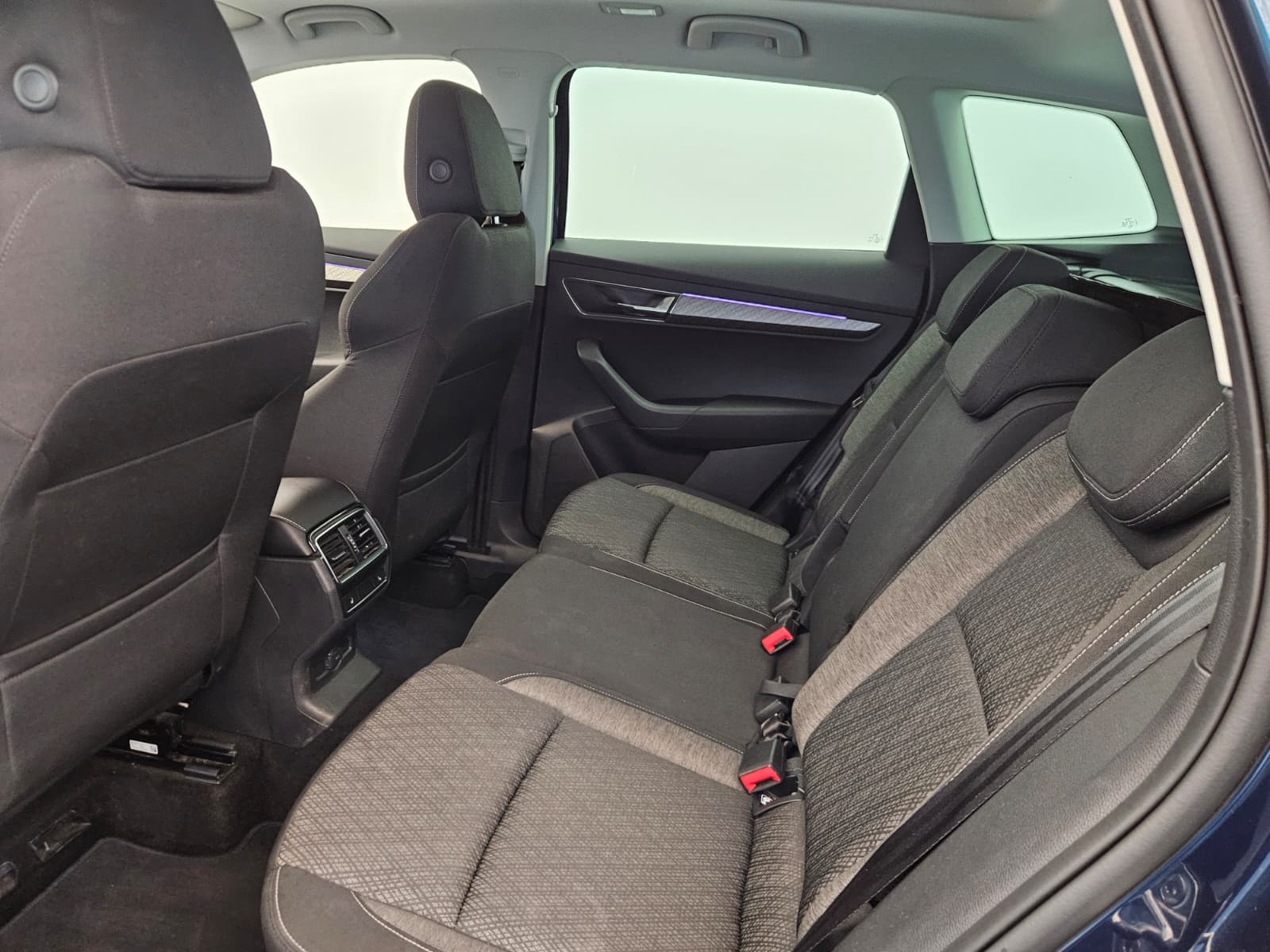 SKODA Karoq 1.5 TSI Style DSG-image-12