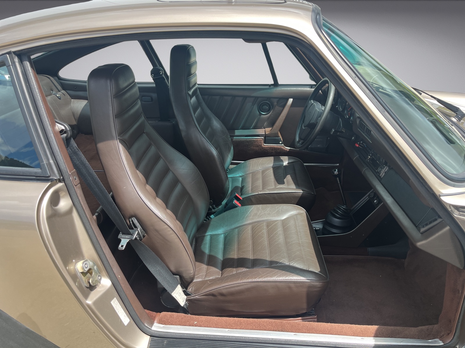 PORSCHE 911 (930) Coupé 3.3 Turbo-image-8