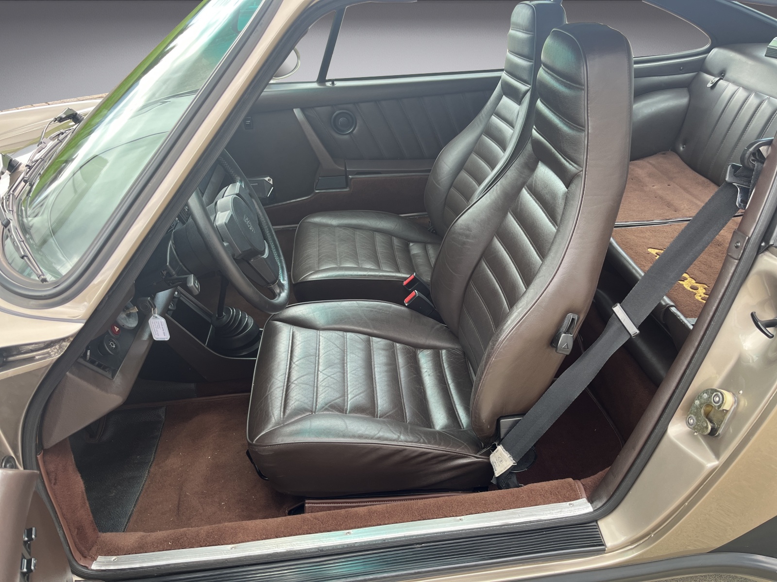 PORSCHE 911 (930) Coupé 3.3 Turbo-image-7