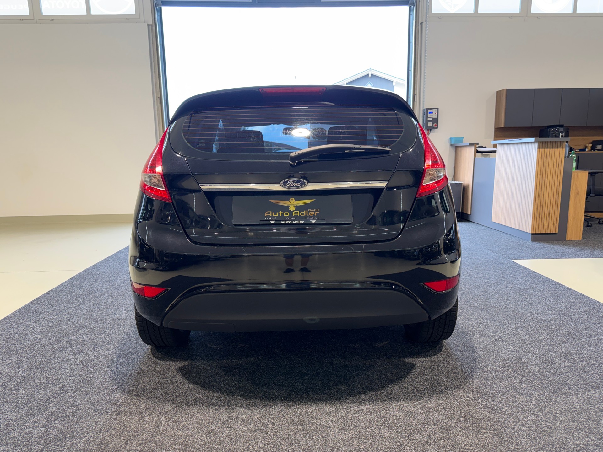 FORD Fiesta 1.4 16V Titanium-image-5