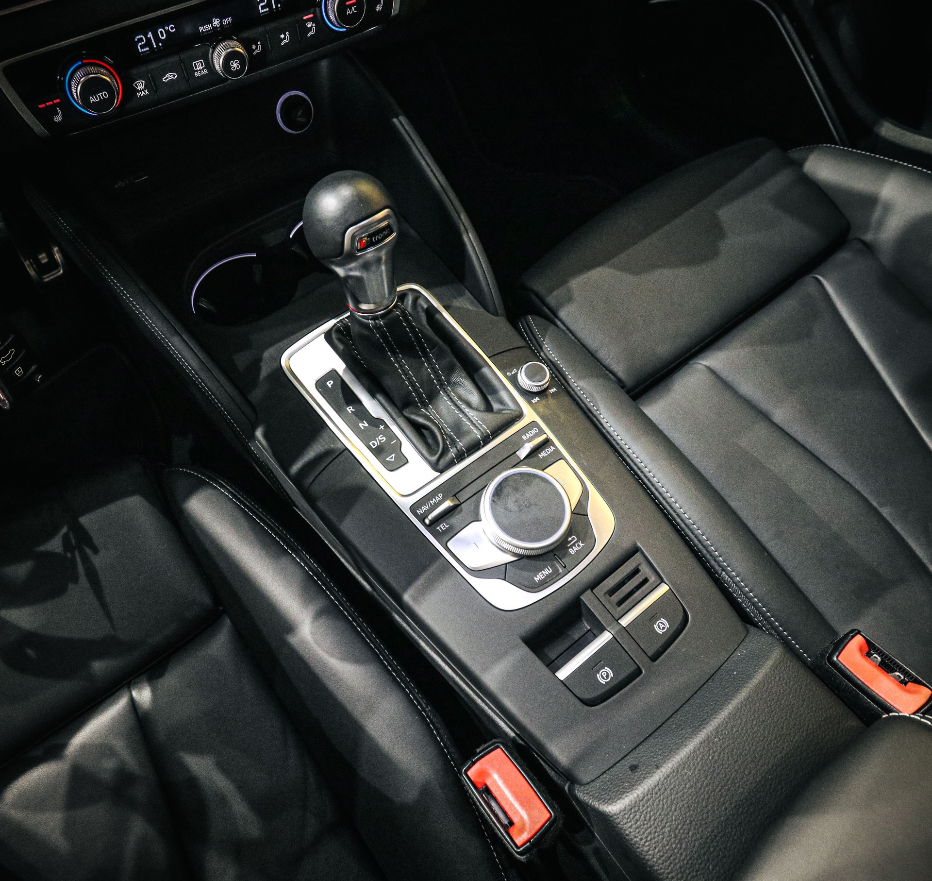 AUDI S3 Sportback 2.0 TFSI quattro S-tronic NO OPF-image-16