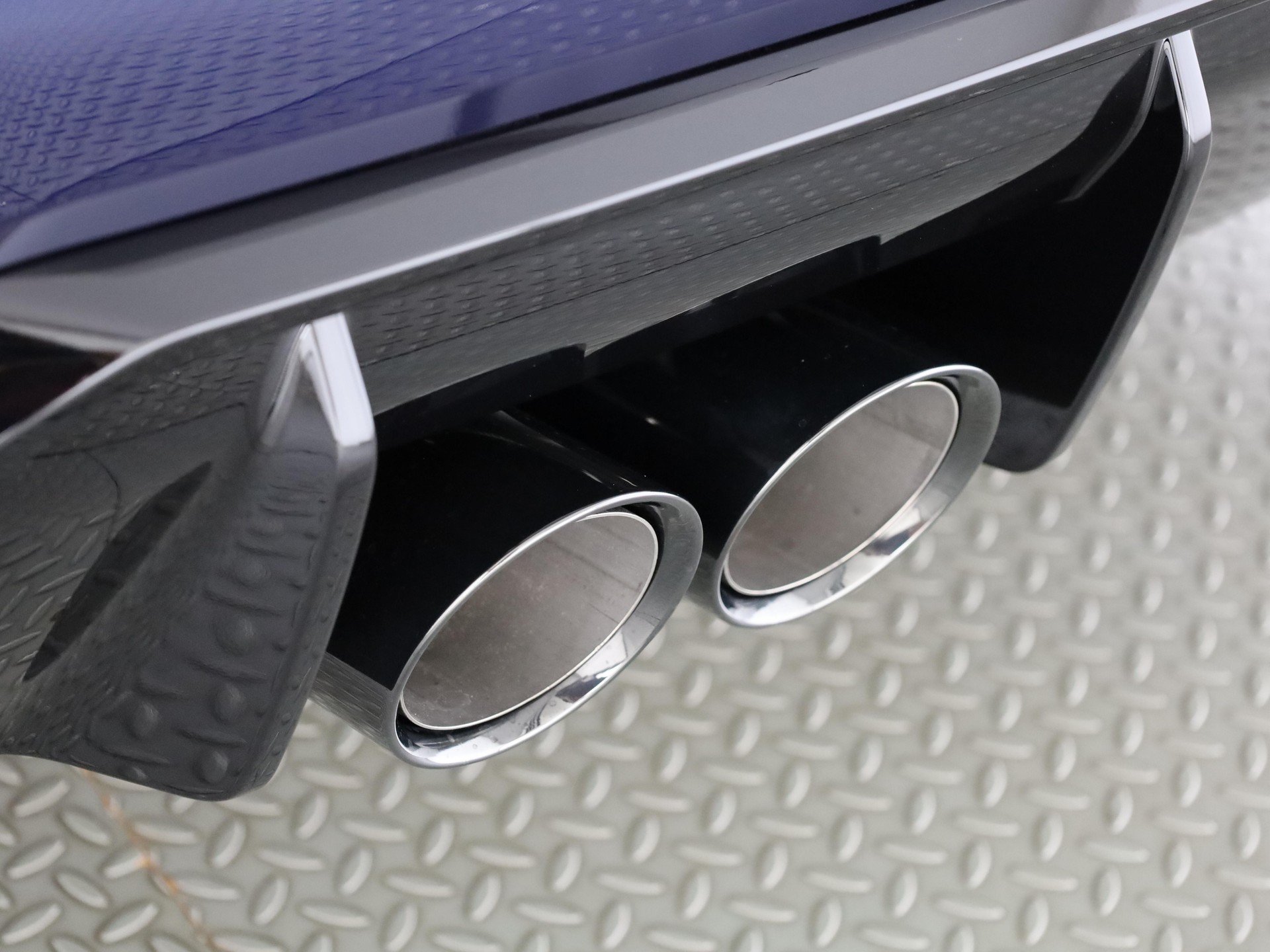 BMW M3 Competition xDrive Touring-image-8