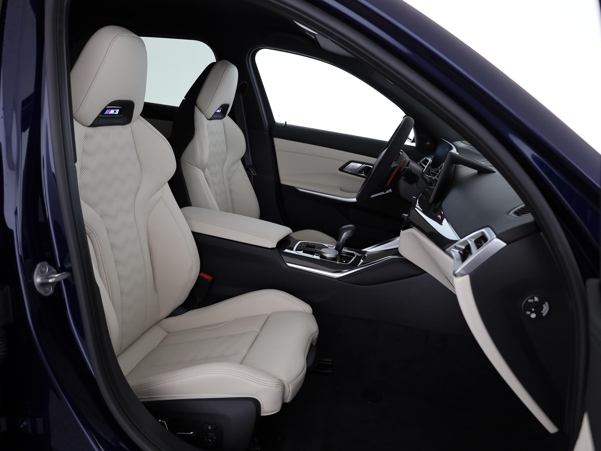 BMW M3 Competition xDrive Touring-image-15