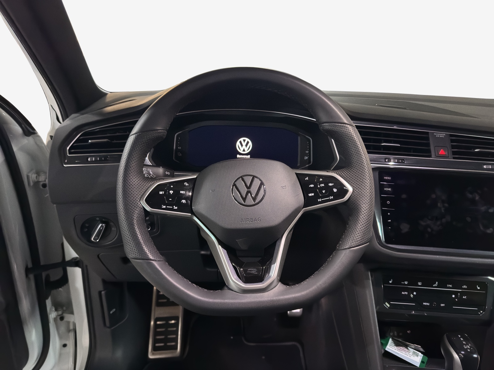 VW Tiguan 1.4TSI PHEV Selection DSG-image-10