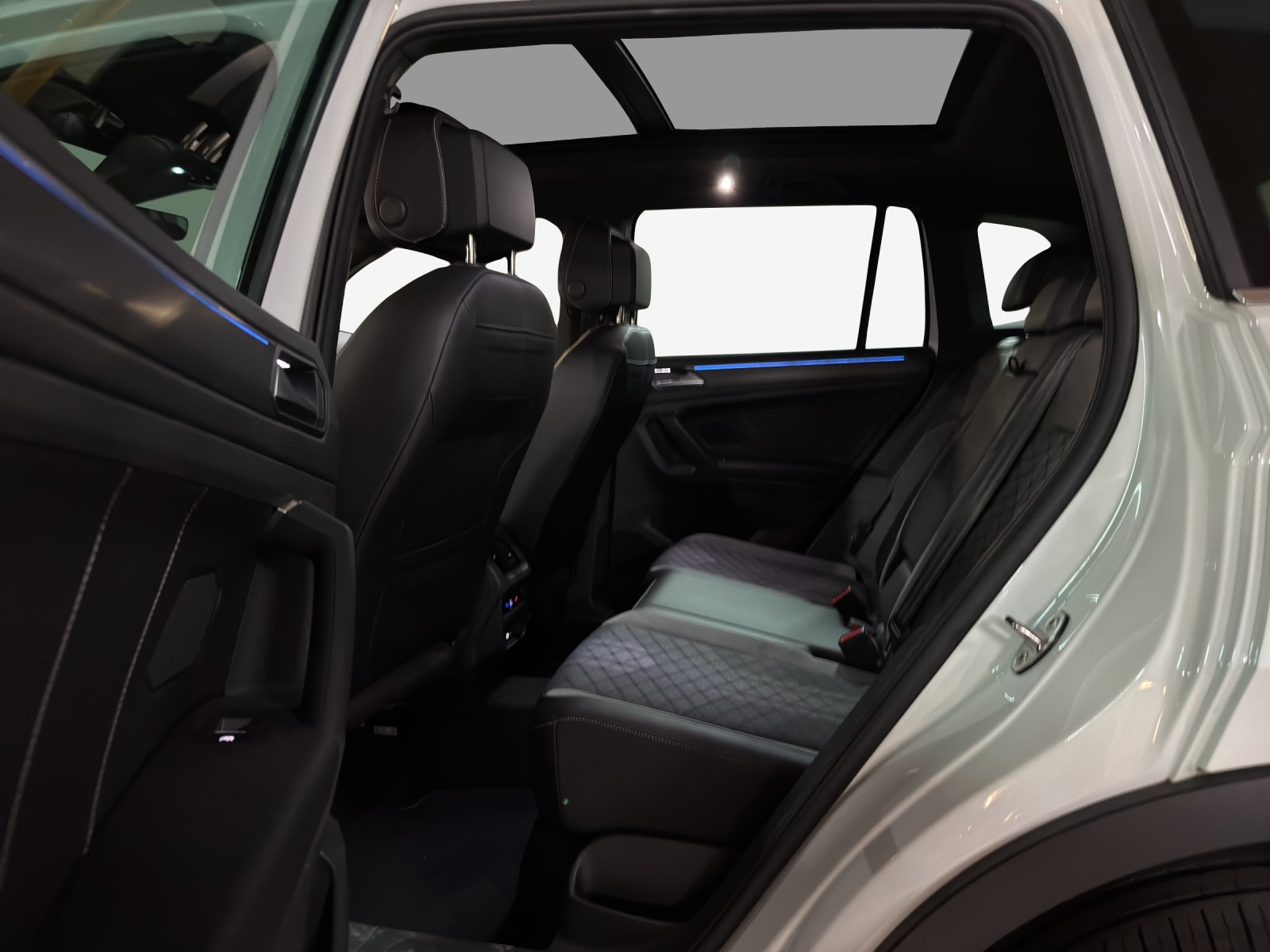 VW Tiguan 1.4TSI PHEV Selection DSG-image-12