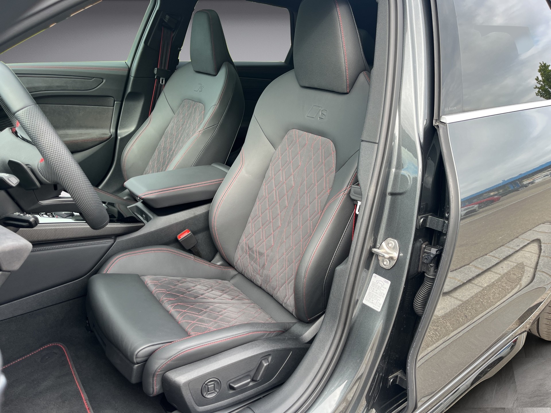 AUDI A6 Avant TFSI quattro 270 kW S tronic*Panorama-Glasdach, B&O Sound, (5-Jahre Garantie)-image-10